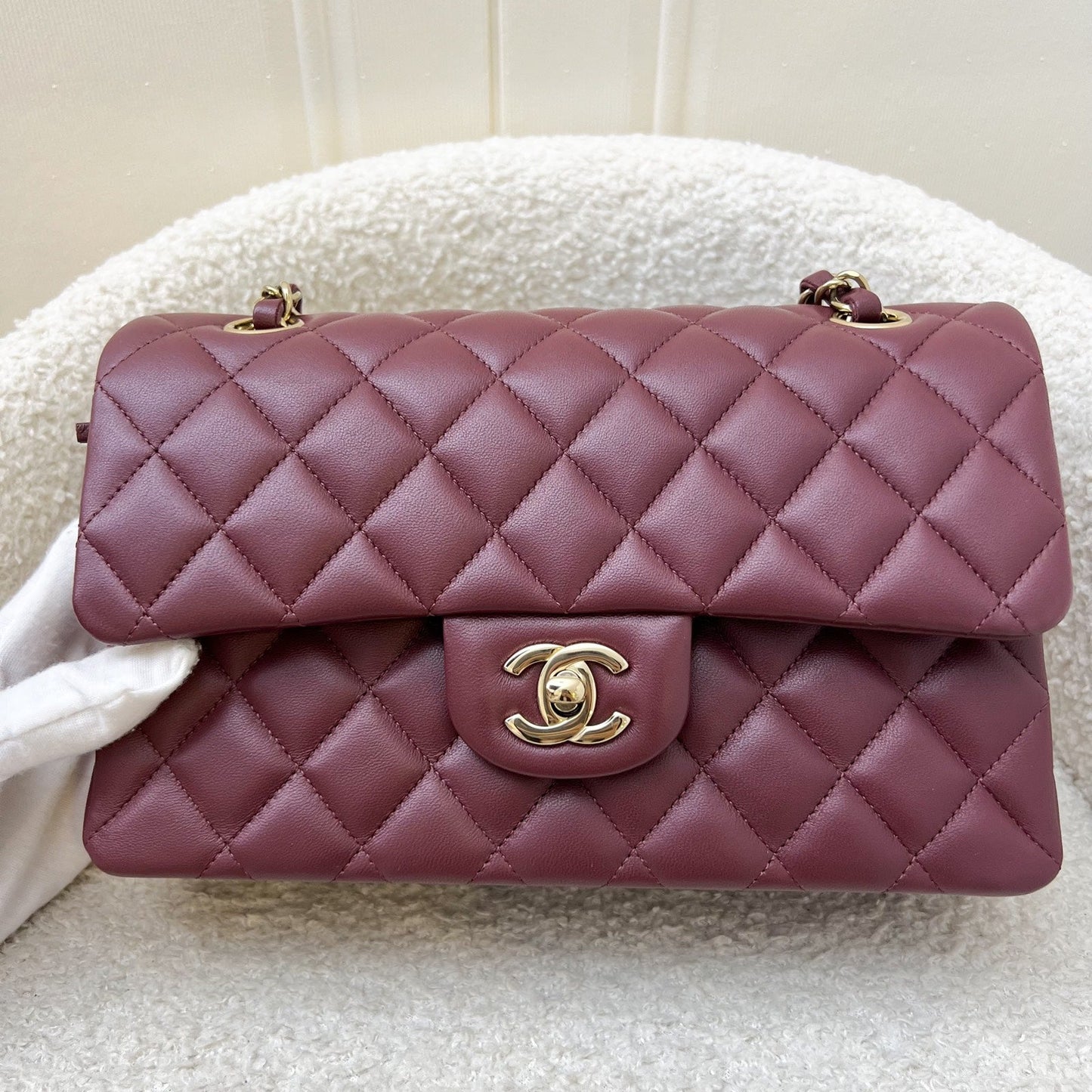 GLM-Small Classic Flap CF in Burgundy Lambskin and LGHW