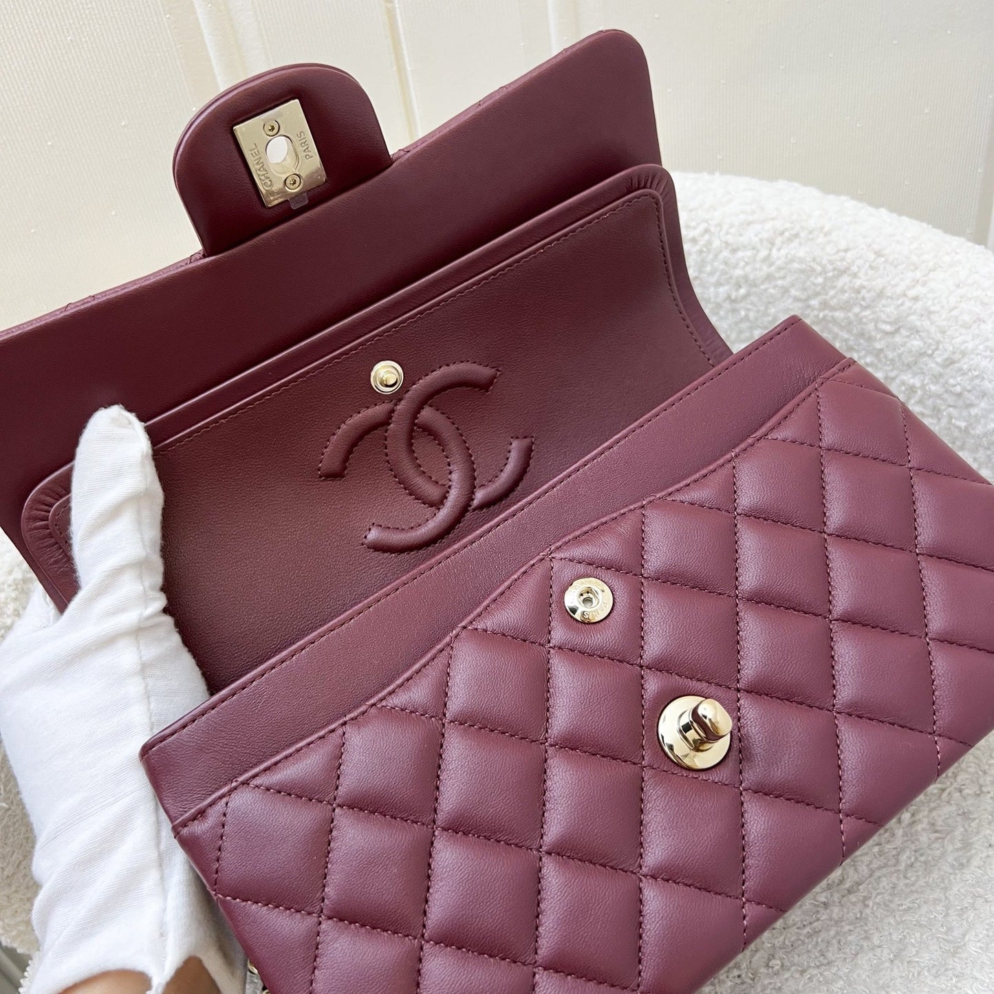 GLM-Small Classic Flap CF in Burgundy Lambskin and LGHW