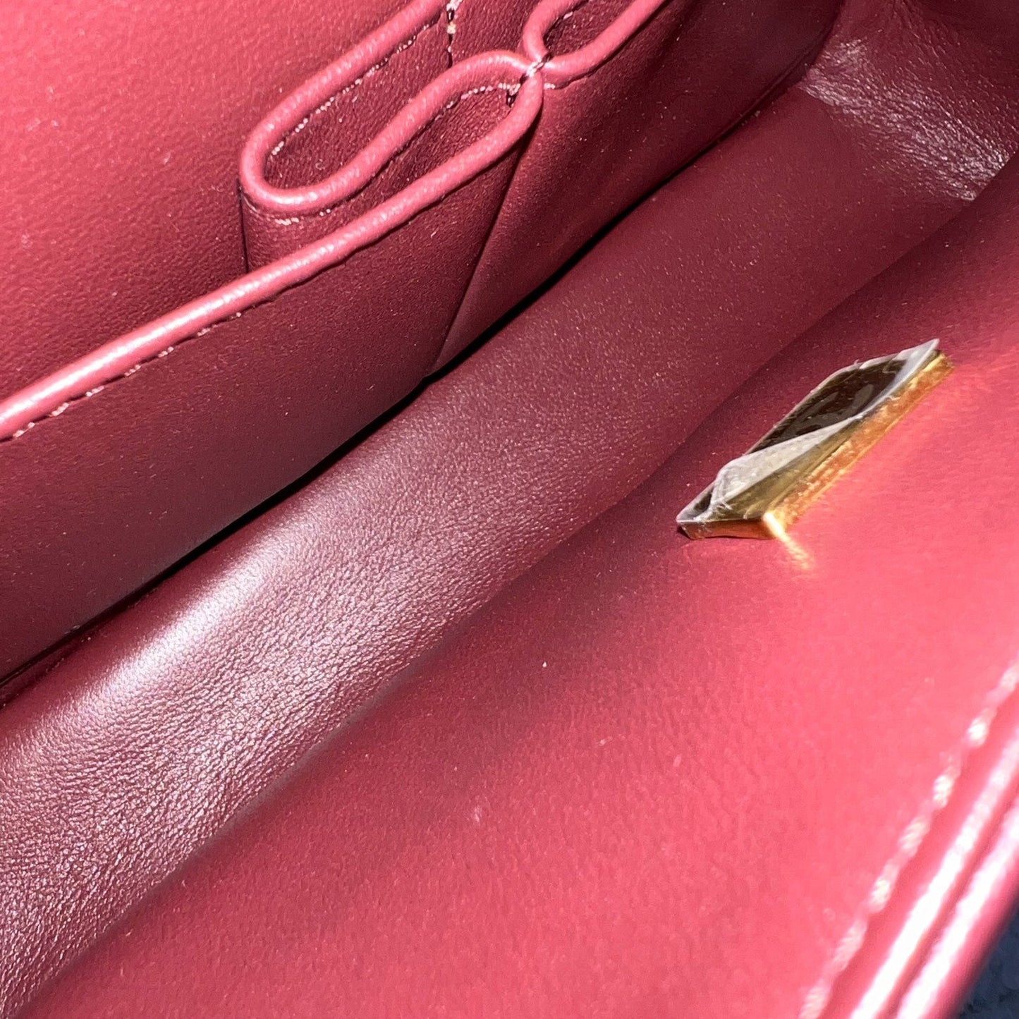 GLM-Small Classic Flap CF in Burgundy Lambskin and LGHW