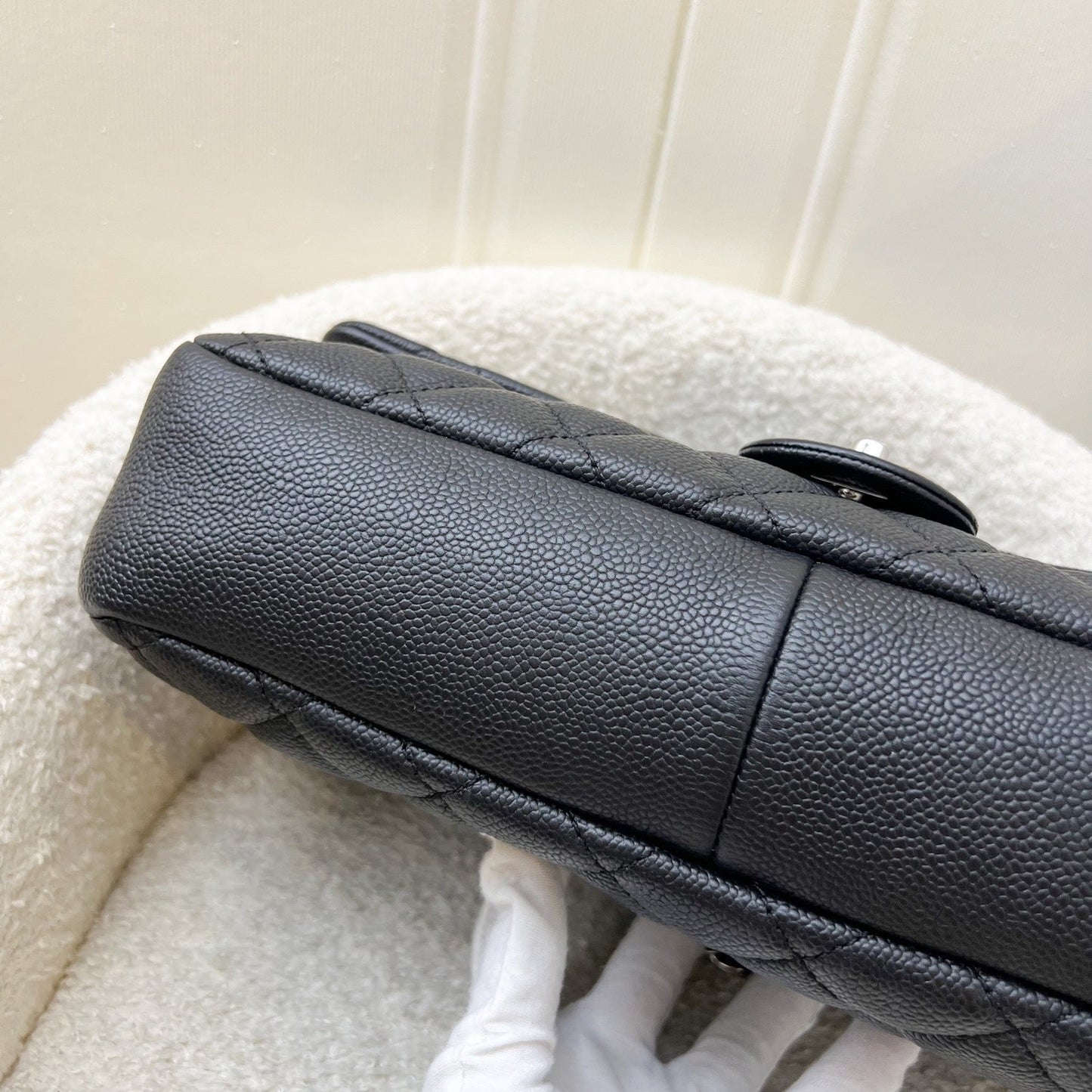 GLM-Easy Caviar Jumbo Flap in Black Caviar and SHW