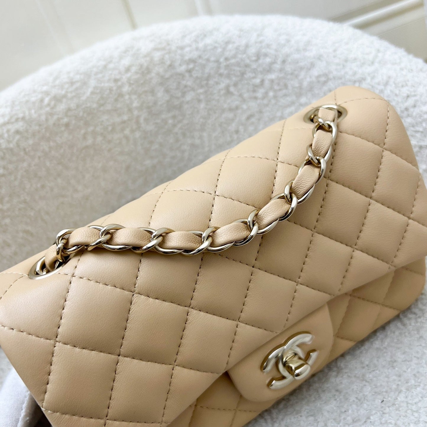GLM-Classic Mini Rectangular Flap in 22C Beige Lambskin and LGHW (Model: A69900)