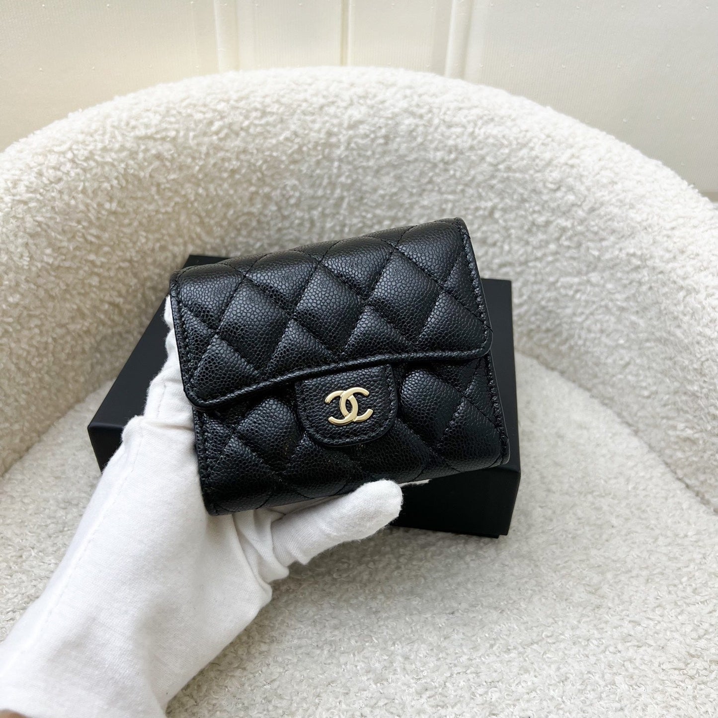 GLM-Compact Small Trifold Wallet in Black Caviar and LGHW