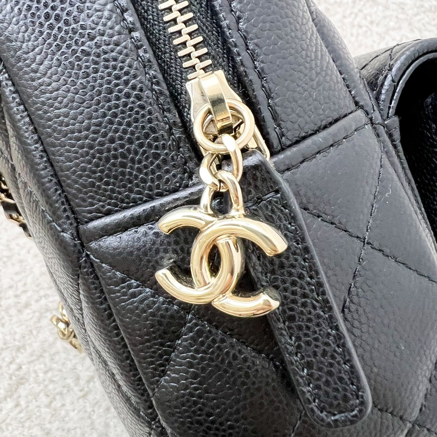 GLM-24C Mini Backpack in Caviar and LGHW (Model: AP3753)