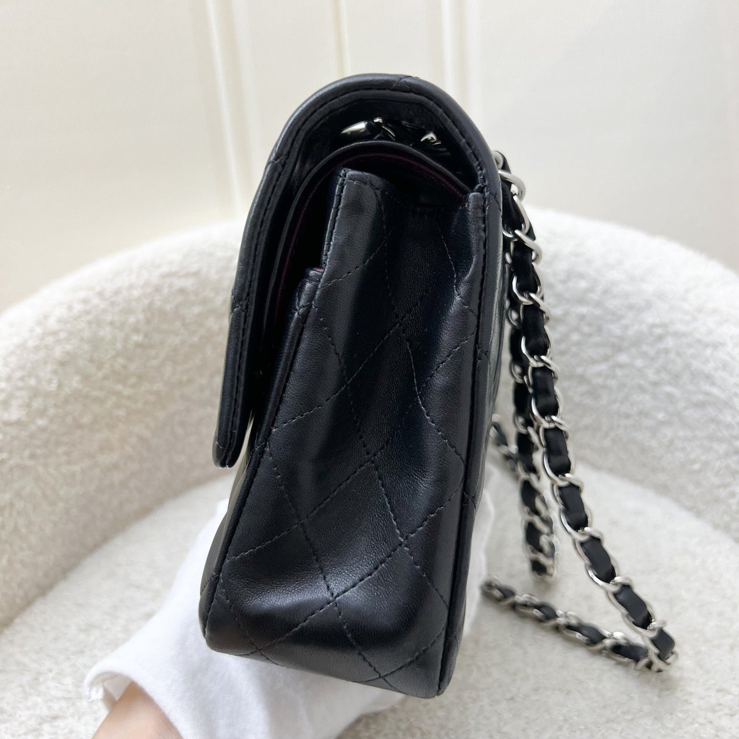 GLM-Medium Classic Flap CF in Black Lambskin and SHW