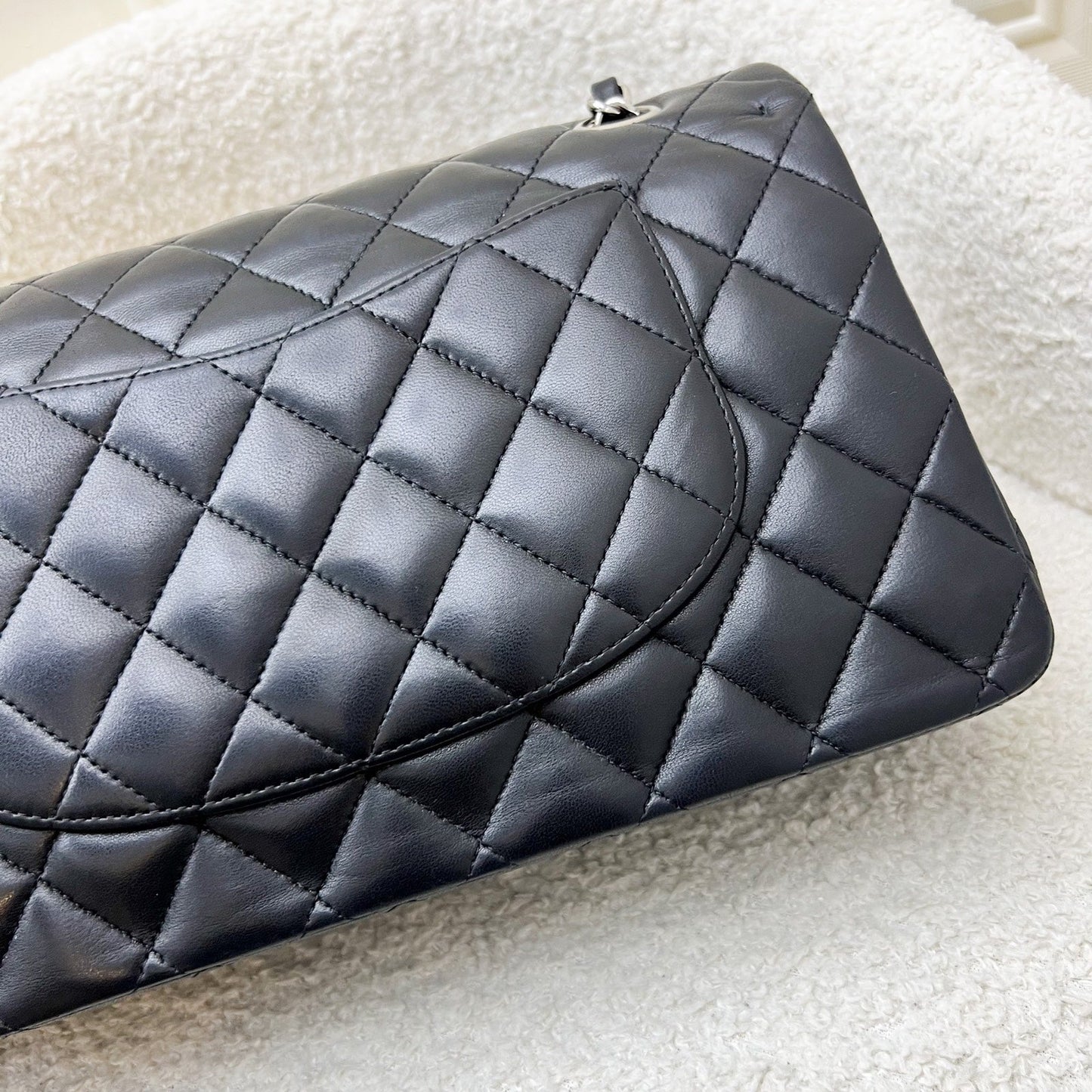 GLM-Medium Classic Flap CF in Black Lambskin and SHW