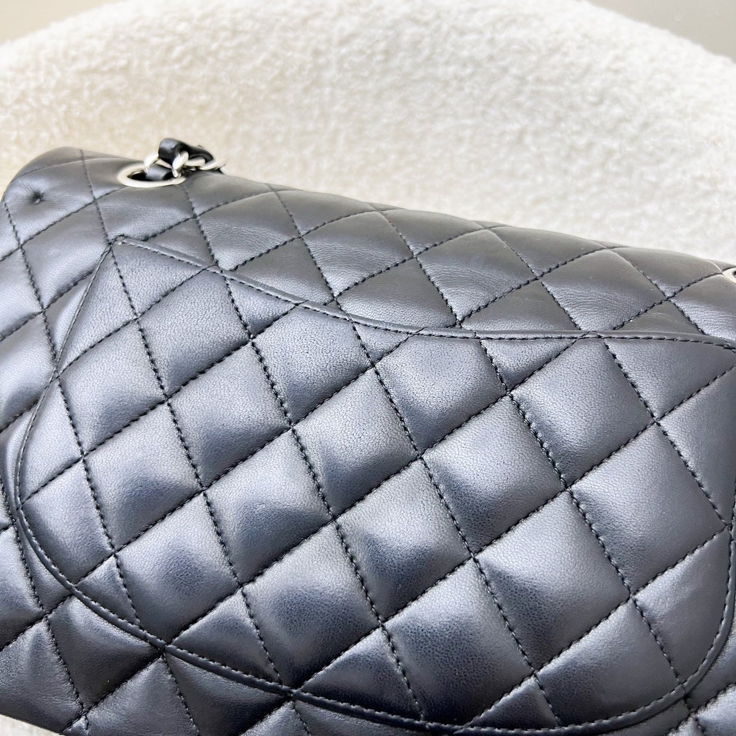 GLM-Medium Classic Flap CF in Black Lambskin and SHW