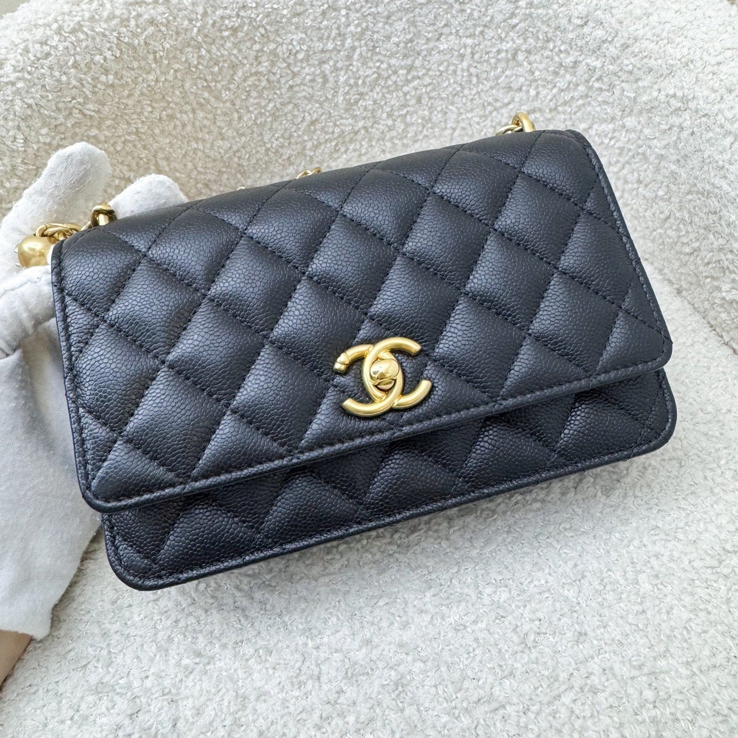 GLM-24P Heart Adjustable Wallet on Chain WOC in Black Caviar and AGHW (Model: AP3201)