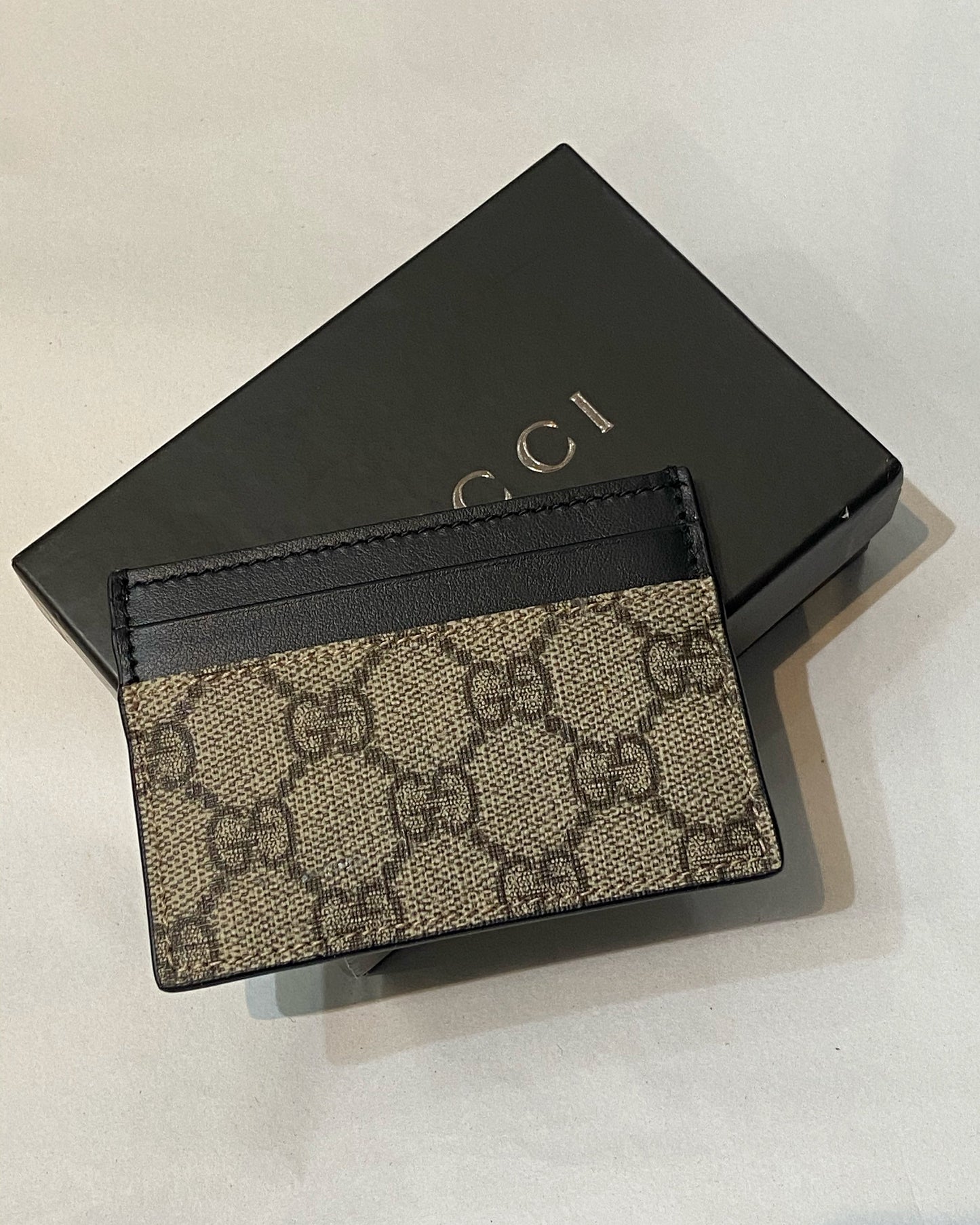GUCCI GG SUPREME MONOGRAM CALFSKIN CARD CASE