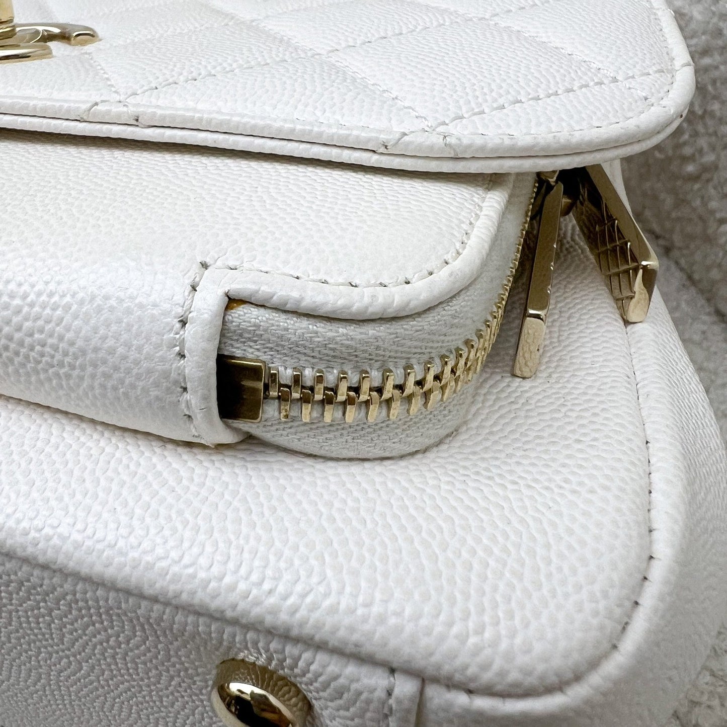 GLM-Medium Business Affinity in White Caviar and LGHW