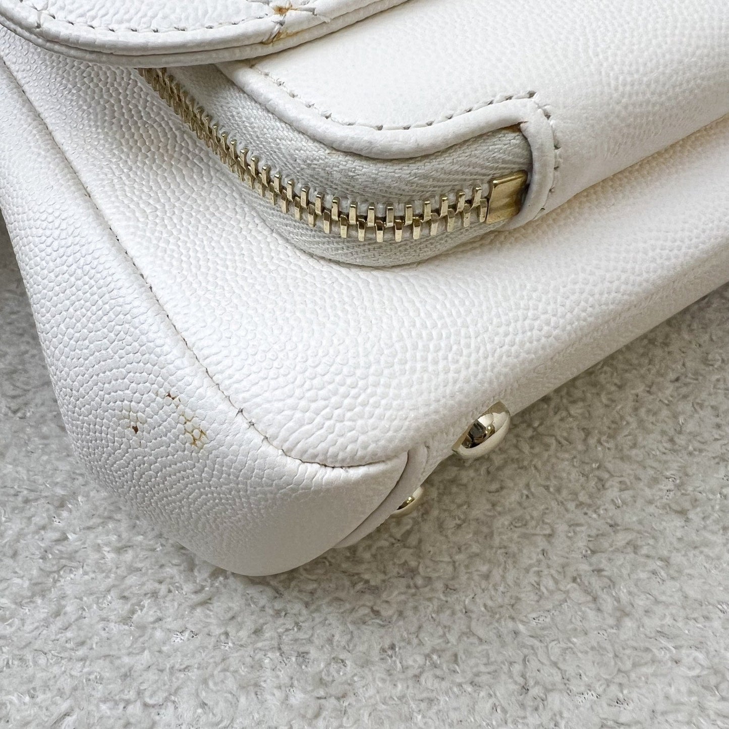 GLM-Medium Business Affinity in White Caviar and LGHW