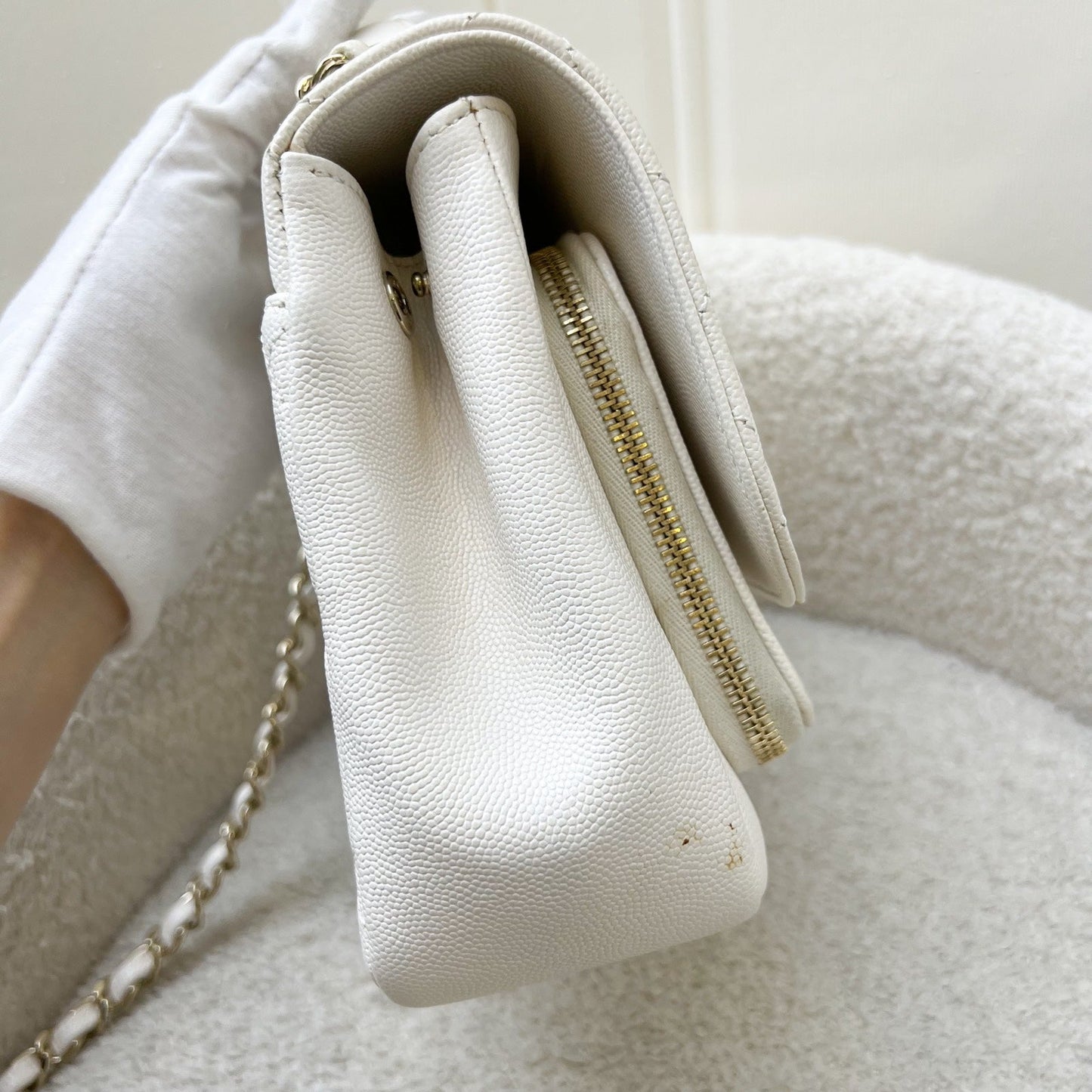 GLM-Medium Business Affinity in White Caviar and LGHW