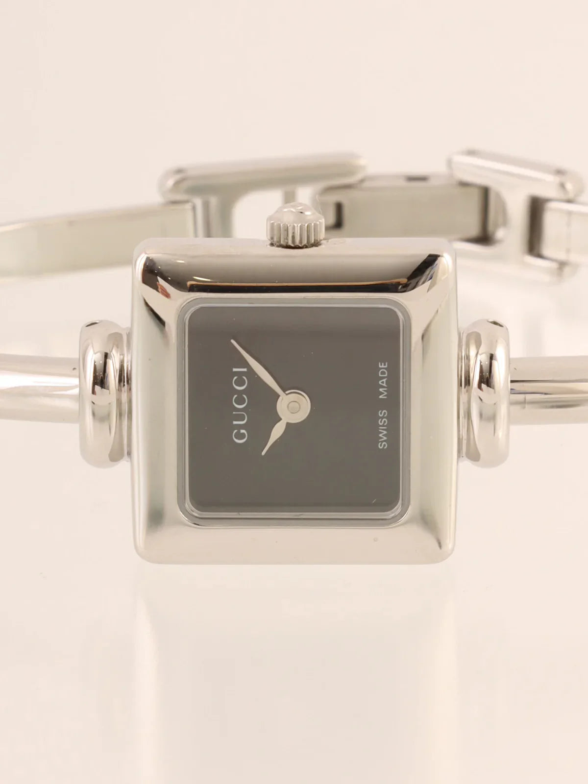 GUCCI Square Face Logo Bangle Watch Silver/Black