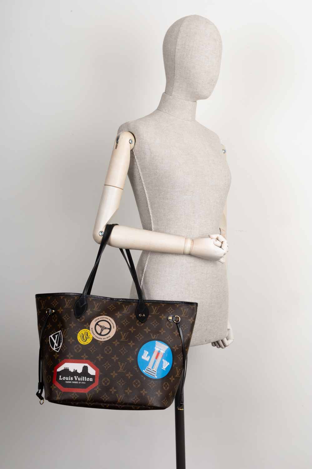 LOUIS VUITTON Neverfull World Tour Bag MM