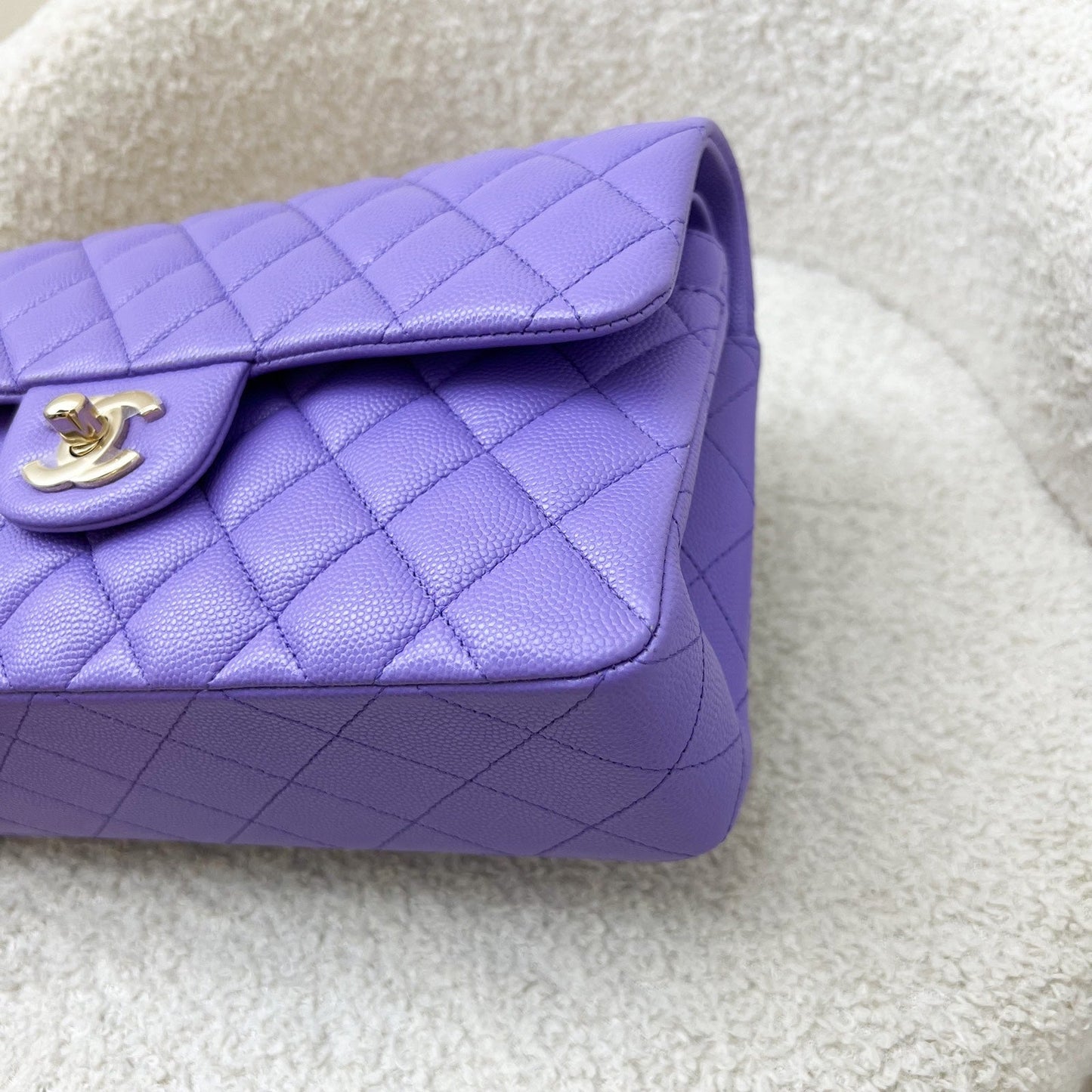 GLM-Classic Flap Small CF in 20S Purple Caviar LGHW