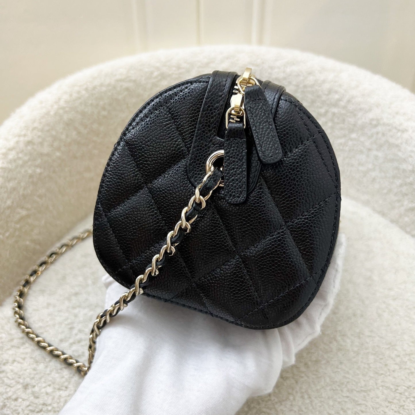 GLM-25P Bowling Bag in Black Caviar and LGHW (Model: AP4474)