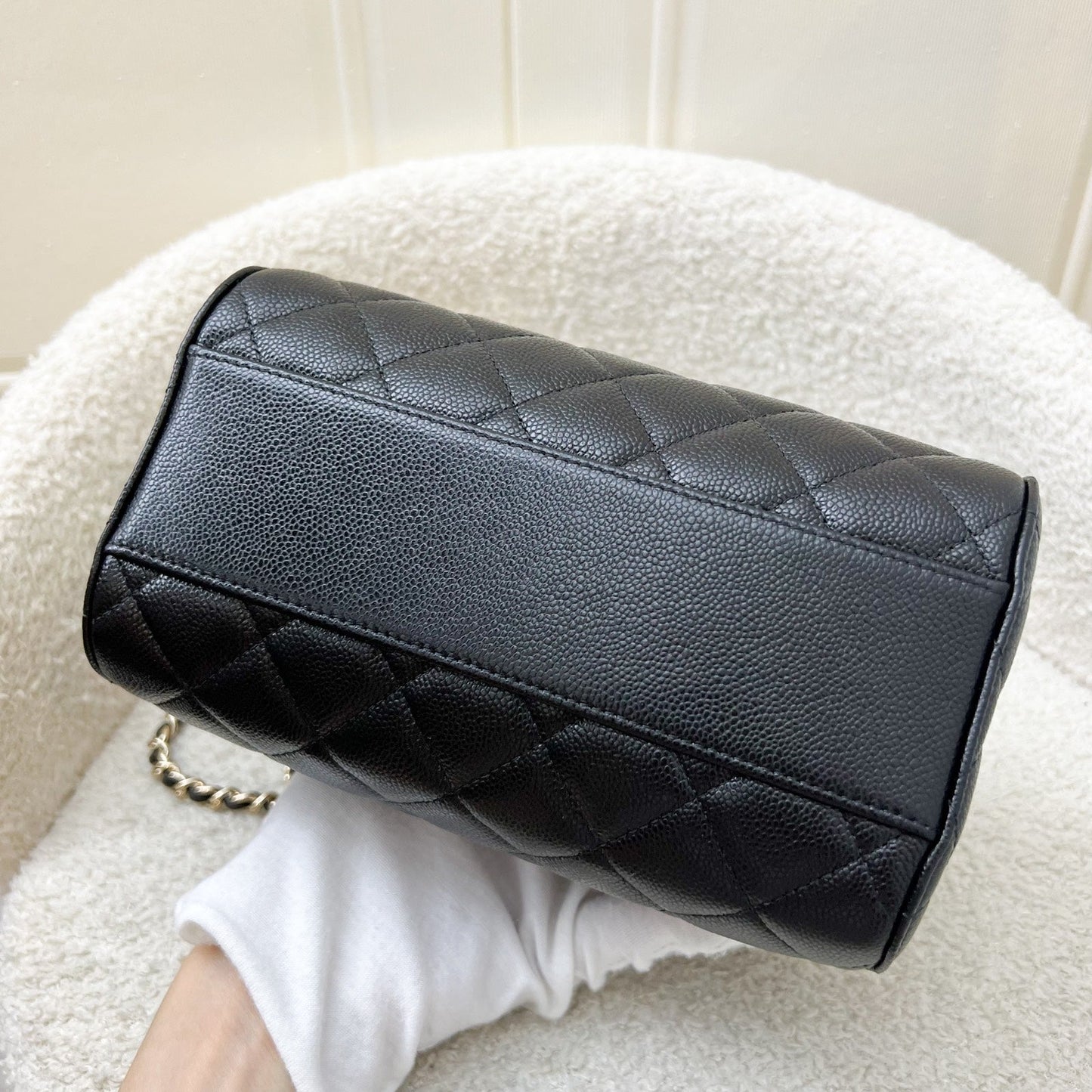 GLM-25P Bowling Bag in Black Caviar and LGHW (Model: AP4474)