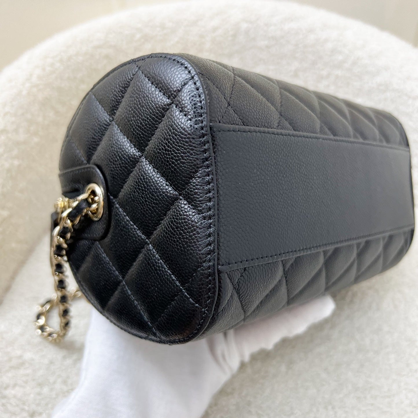 GLM-25P Bowling Bag in Black Caviar and LGHW (Model: AP4474)