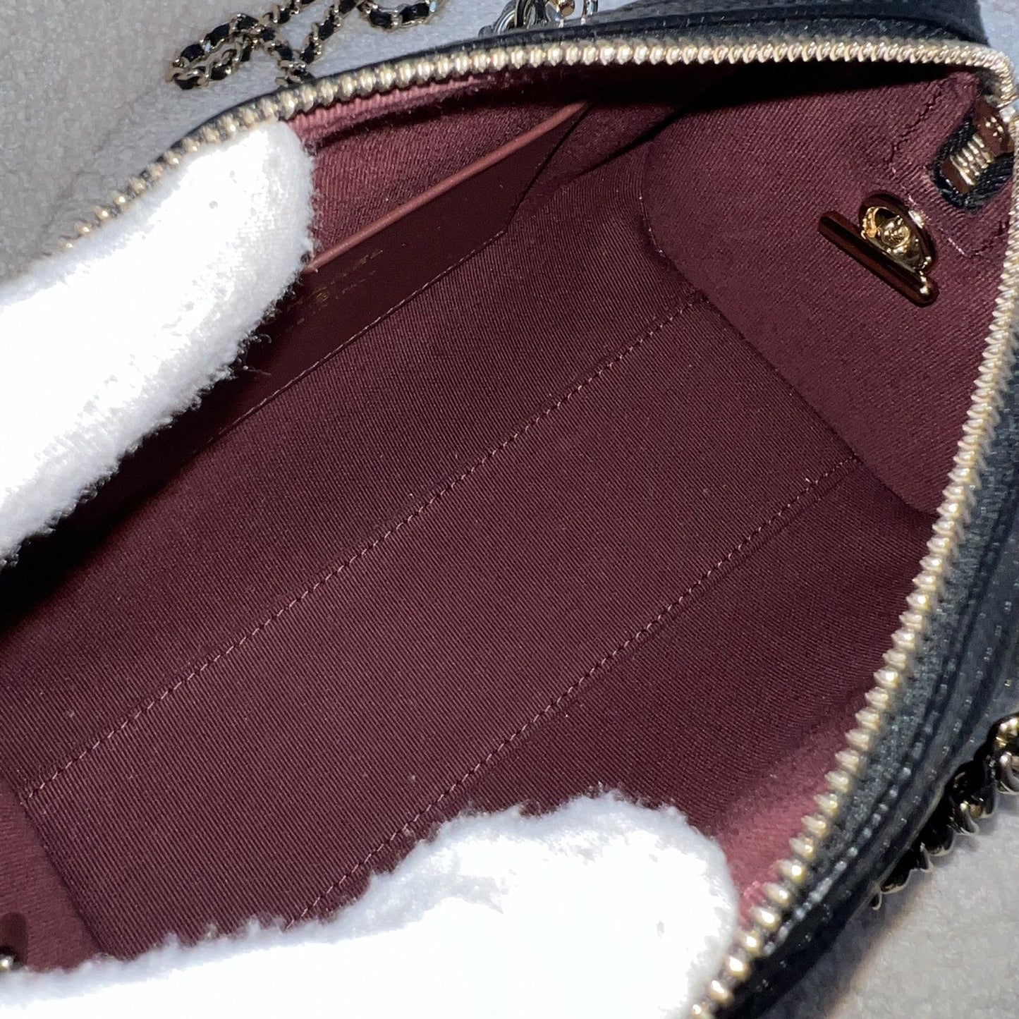GLM-25P Bowling Bag in Black Caviar and LGHW (Model: AP4474)
