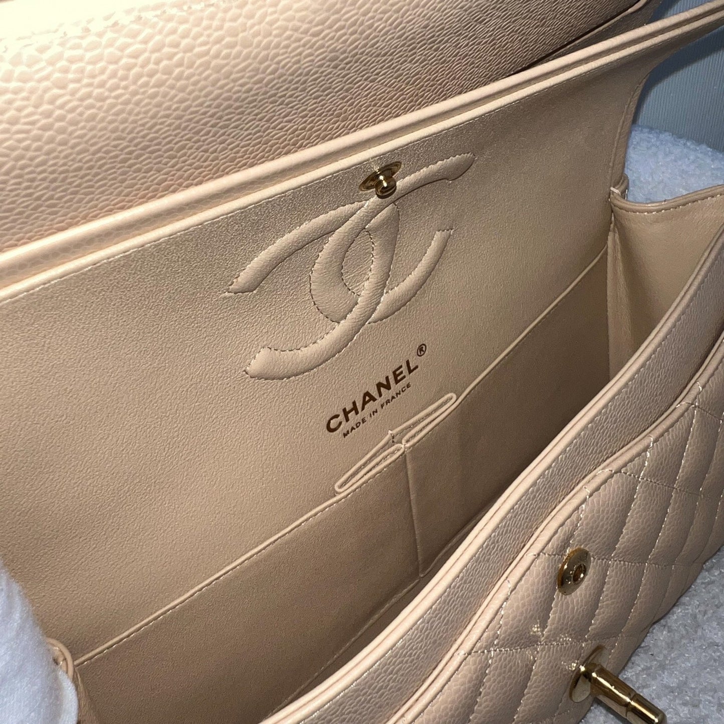 GLM-Medium Classic Flap CF in Beige Caviar and GHW (Model: A01112)