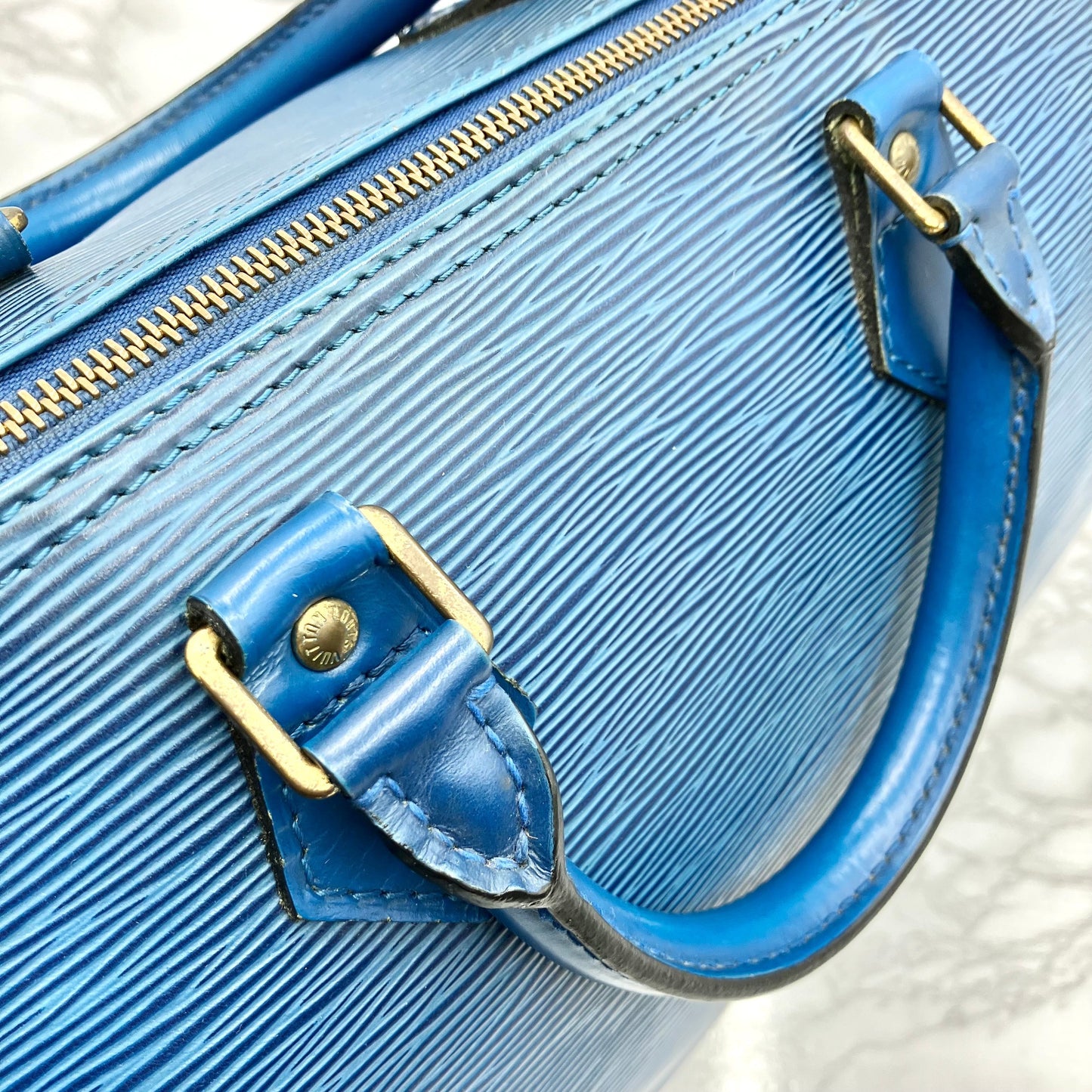 LOUIS VUITTON Epi Speedy 30