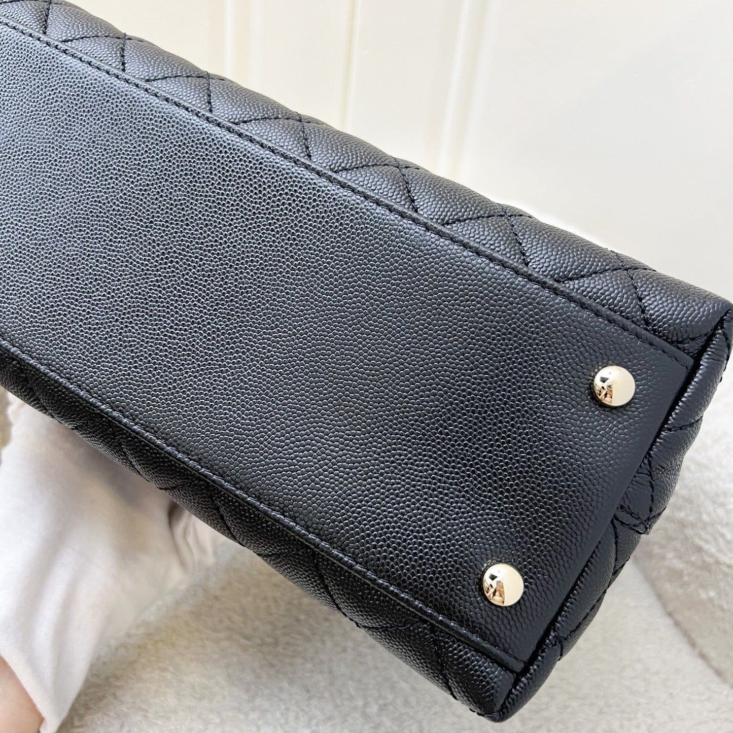 GLM-Medium 29cm Coco Handle in Black Caviar and GHW (Model: A92991)