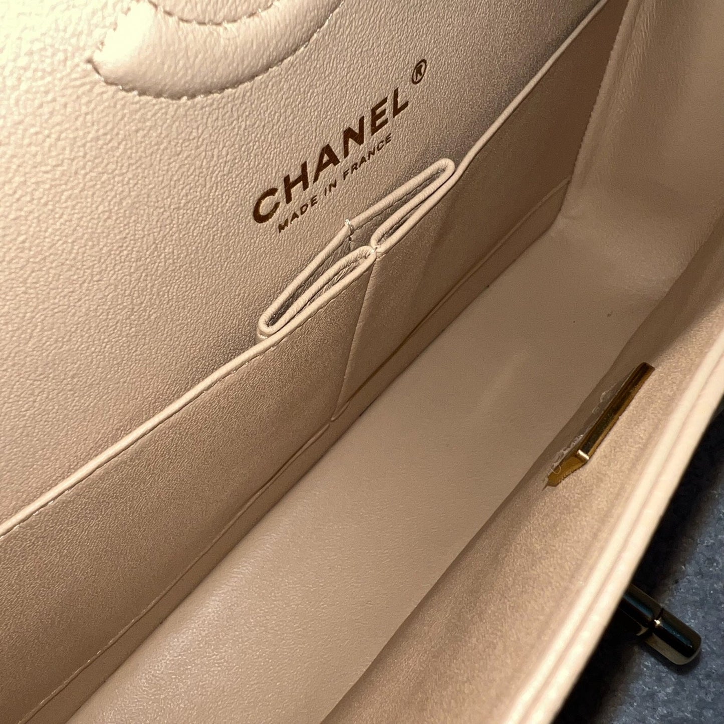 GLM-Medium Classic Flap CF in Beige Caviar and GHW (Model: A01112)