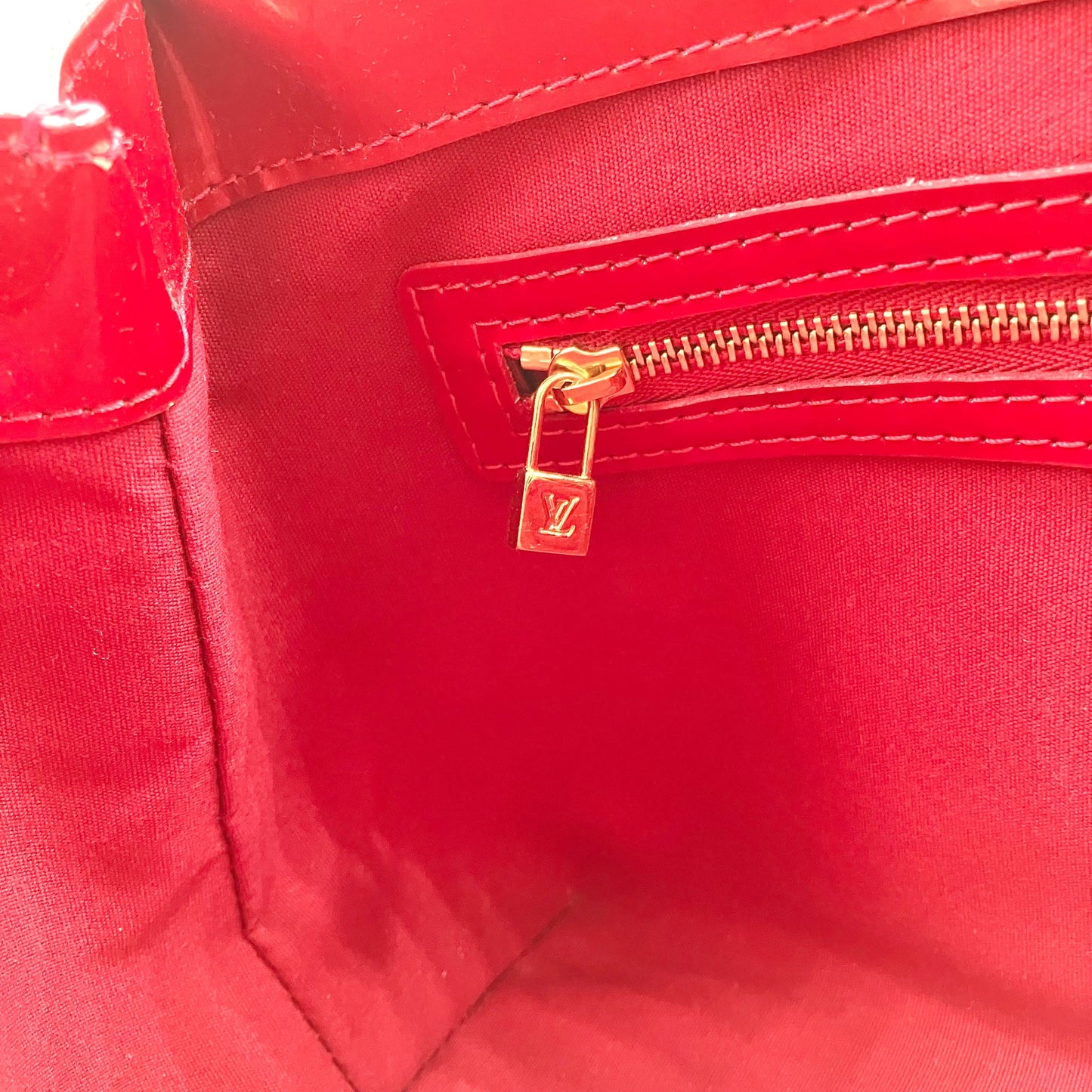 LOUIS VUITTON Vernis Wilsher PM