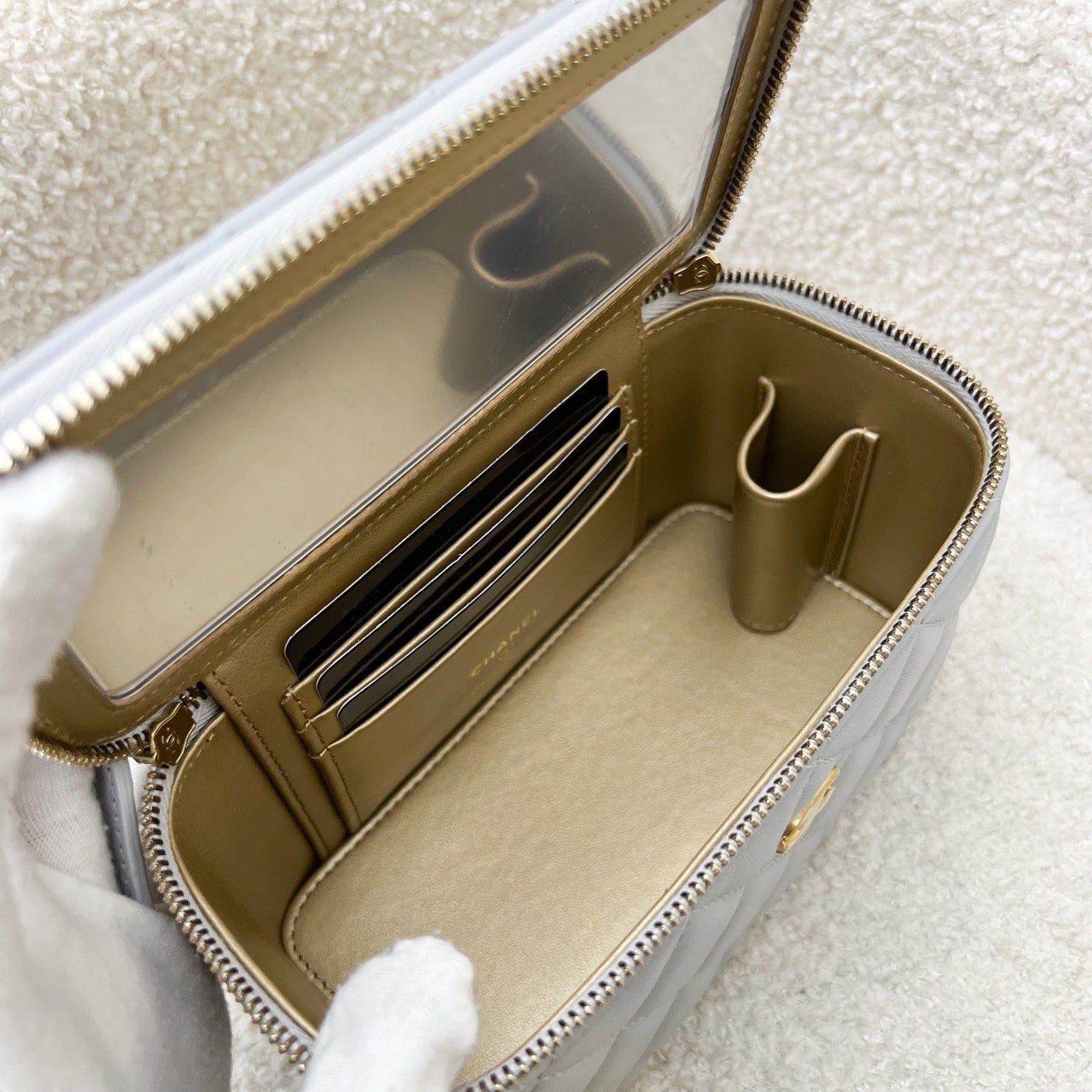 GLM-Pearl Crush Small Vanity in Grey Lambskin and AGHW (Model: AP2303)
