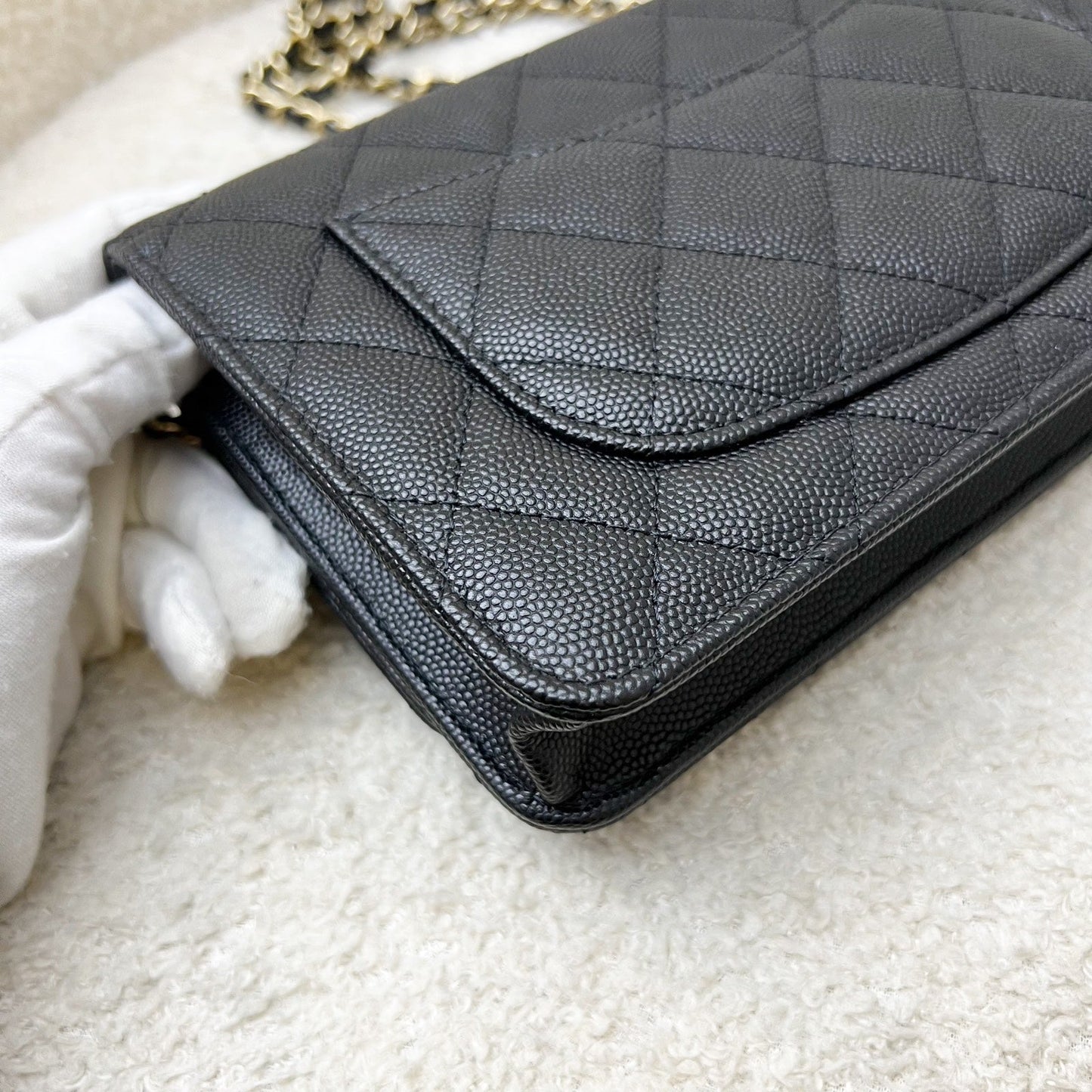 GLM-23S Wallet on Chain WOC in Black Caviar, Diamantes Studded Logo and SHW (Model: AP3336)