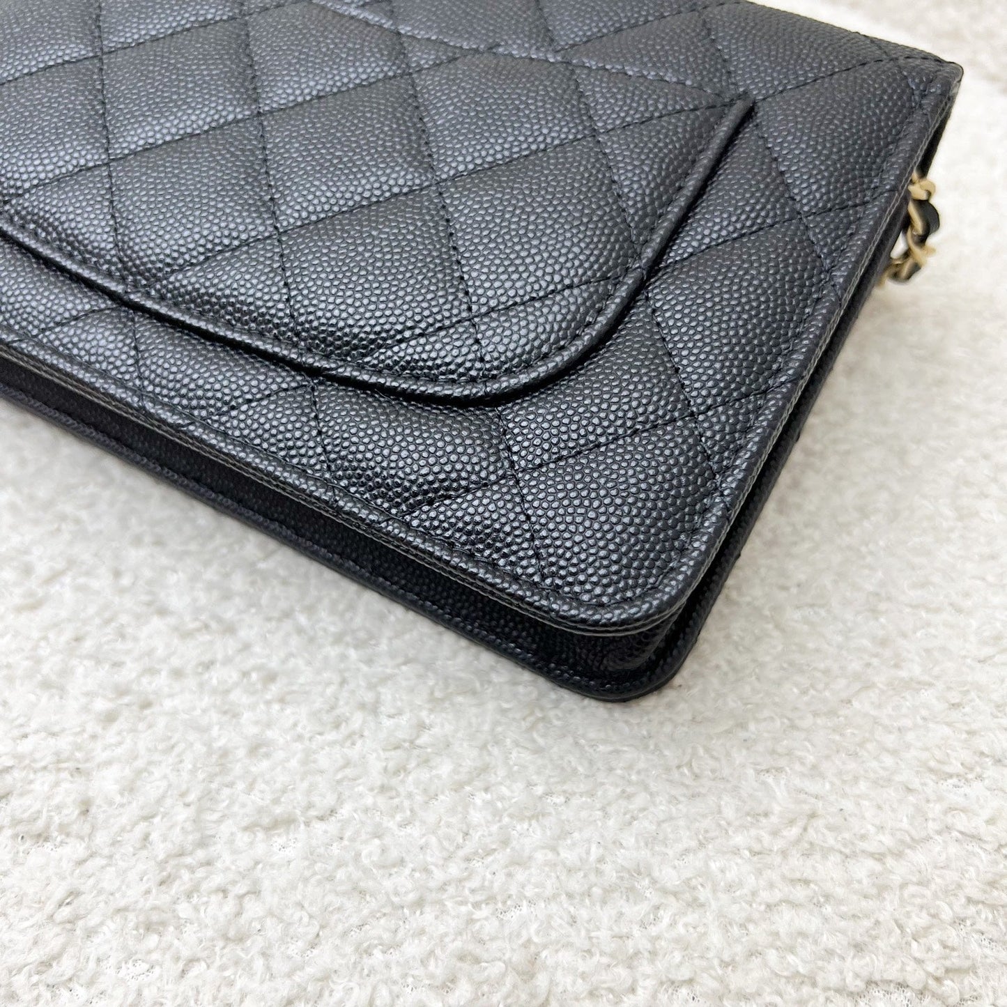 GLM-23S Wallet on Chain WOC in Black Caviar, Diamantes Studded Logo and SHW (Model: AP3336)