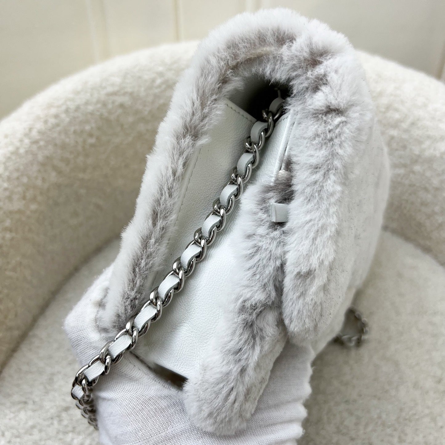 GLM-Wallet on Chain WOC in Shearling, White Leather and SHW