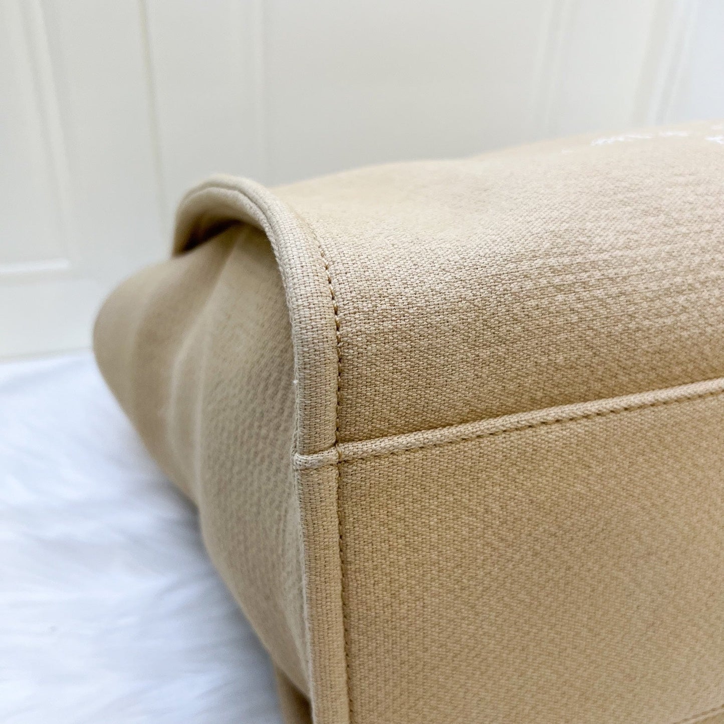 GLM-Large Deauville Tote in 22C Beige Fabric SHW