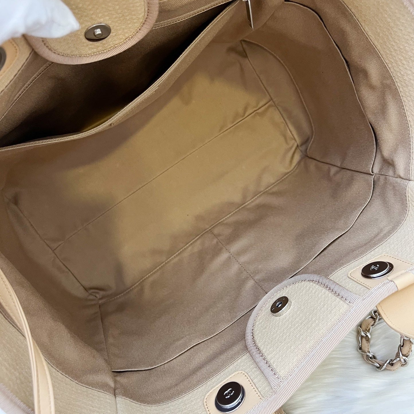 GLM-Large Deauville Tote in 22C Beige Fabric SHW