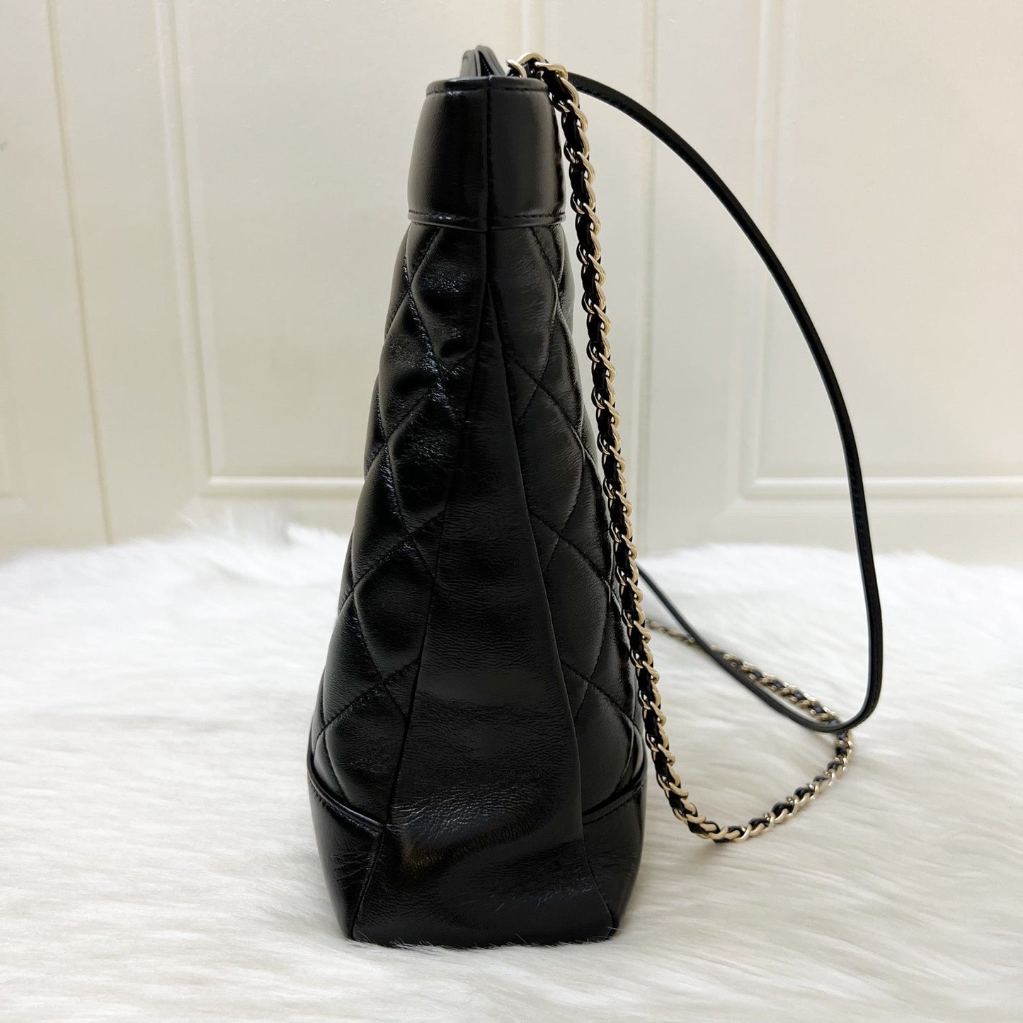 GLM-31 Medium Shopping Bag in Black Shiny Calfskin and LGHW (Model: AS4854)