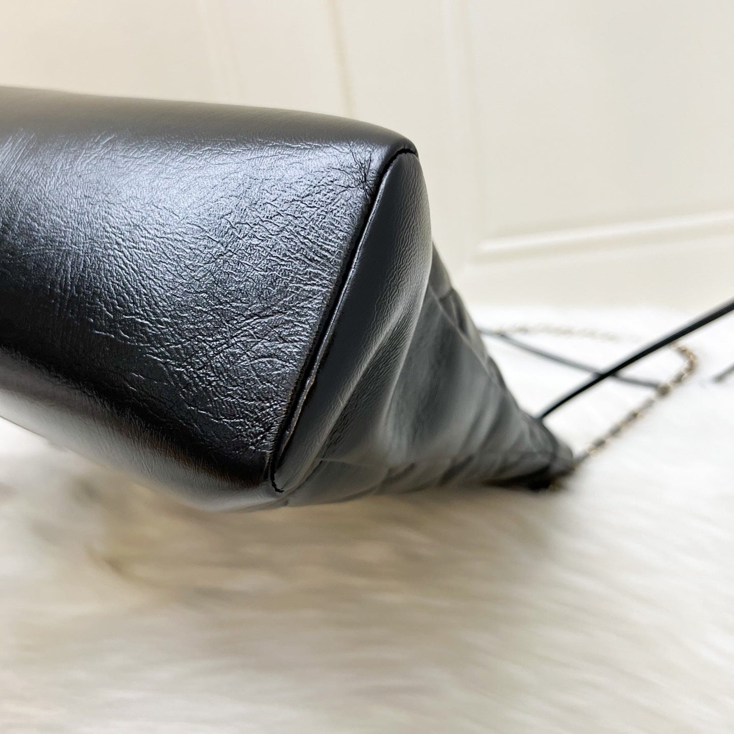 GLM-31 Medium Shopping Bag in Black Shiny Calfskin and LGHW (Model: AS4854)