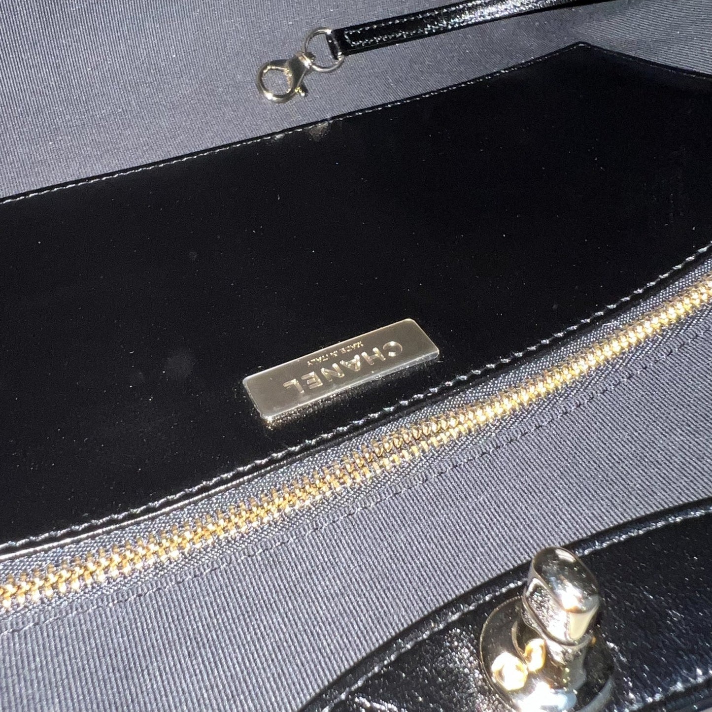 GLM-31 Medium Shopping Bag in Black Shiny Calfskin and LGHW (Model: AS4854)