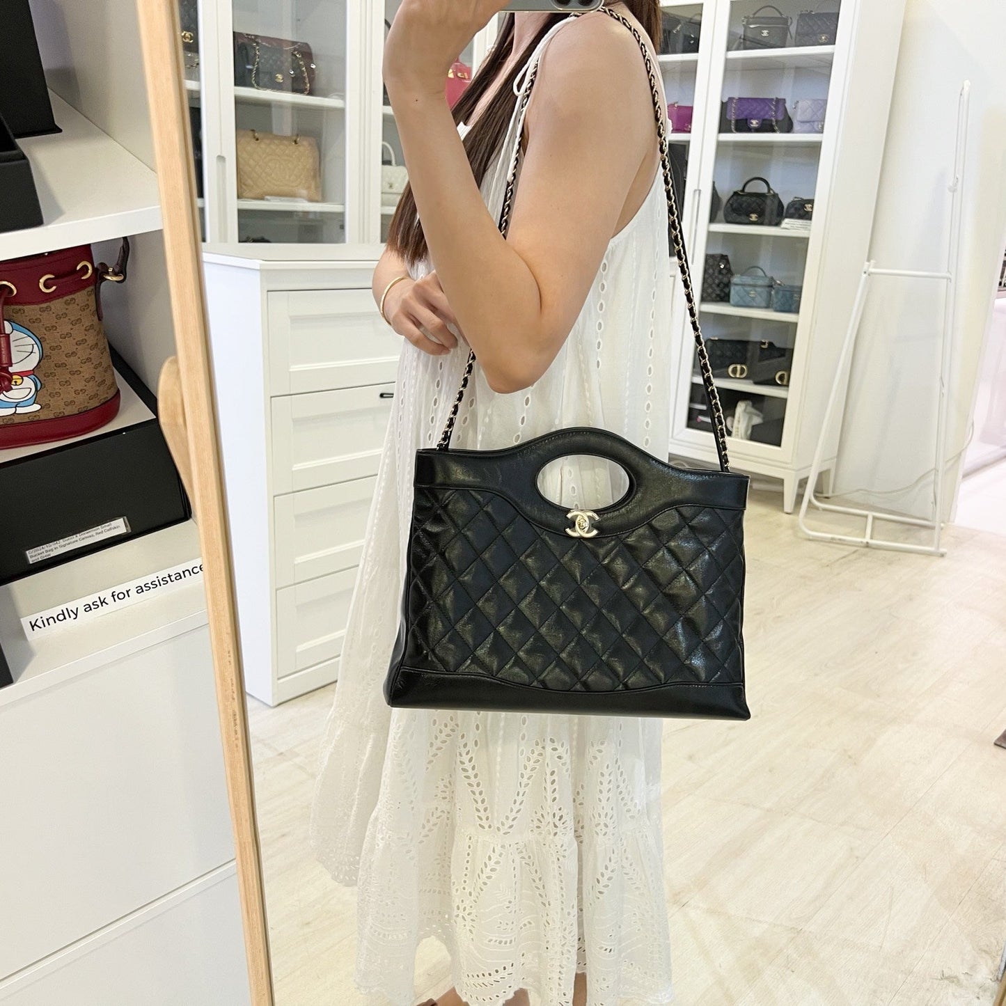 GLM-31 Medium Shopping Bag in Black Shiny Calfskin and LGHW (Model: AS4854)