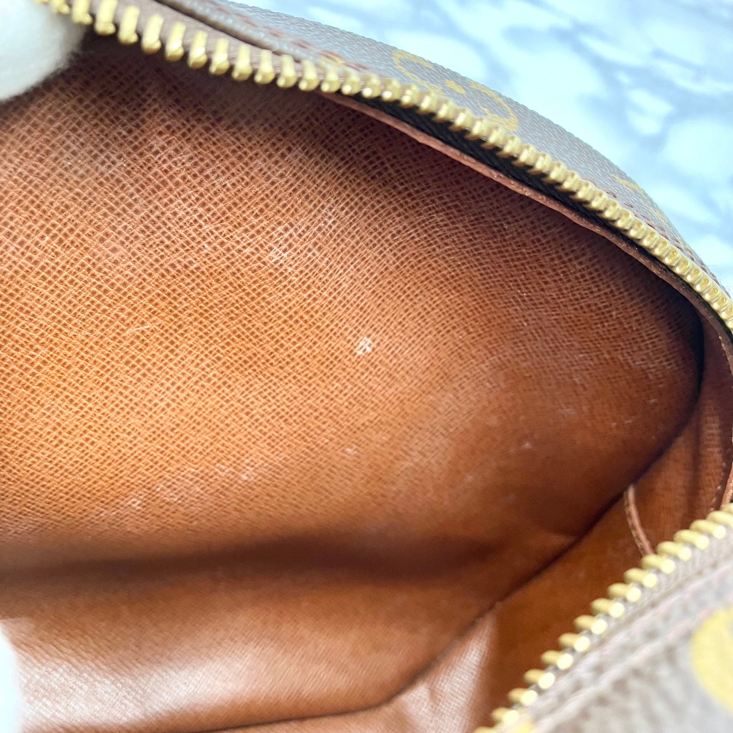 LOUIS VUITTON Monogram Blois