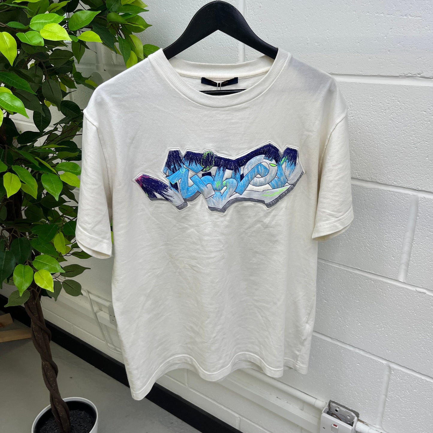 Men's Graffiti Logo T-Shirt Cream Size M