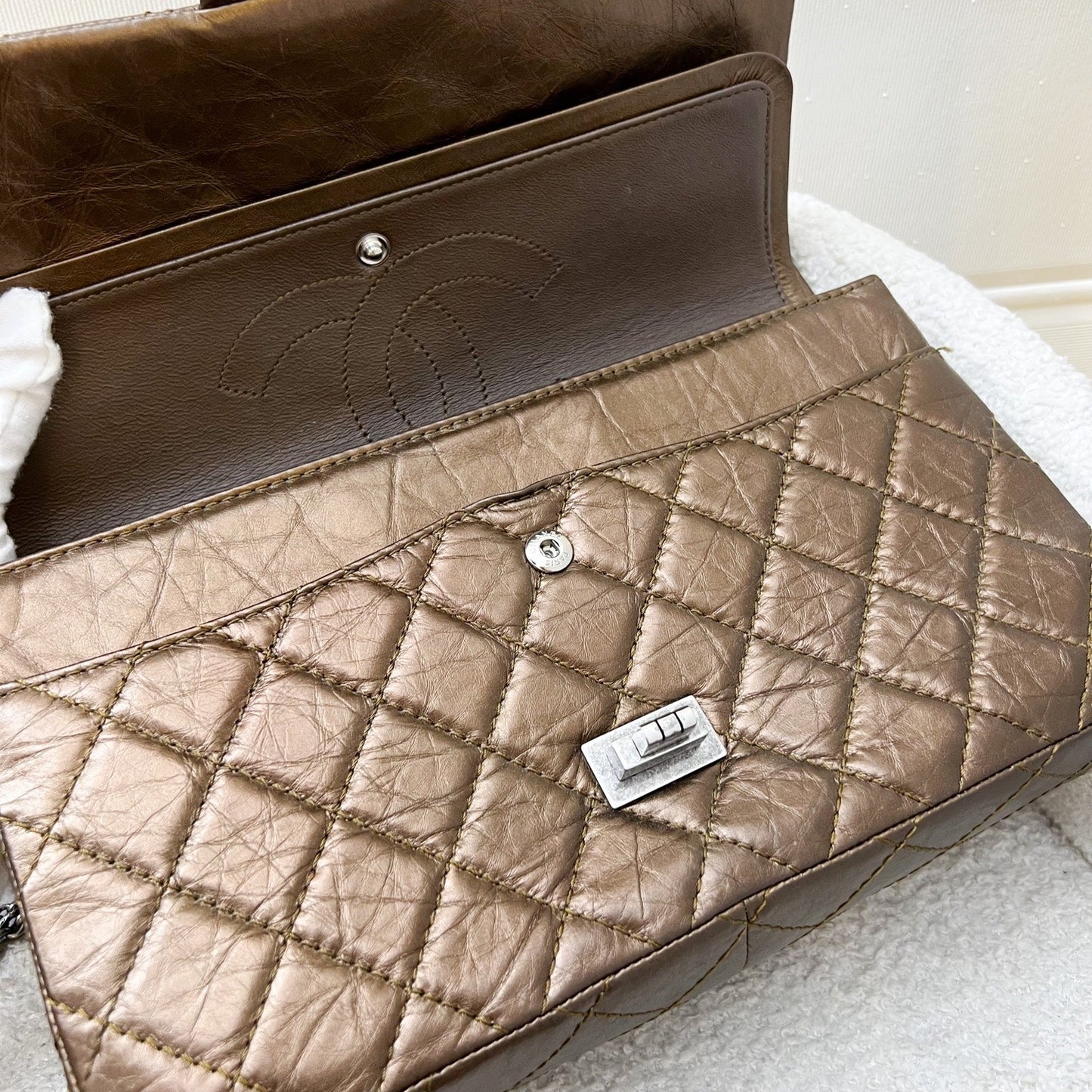 GLM-2.55 Reissue 226 Flap in Bronze Distressed Calfskin and RHW