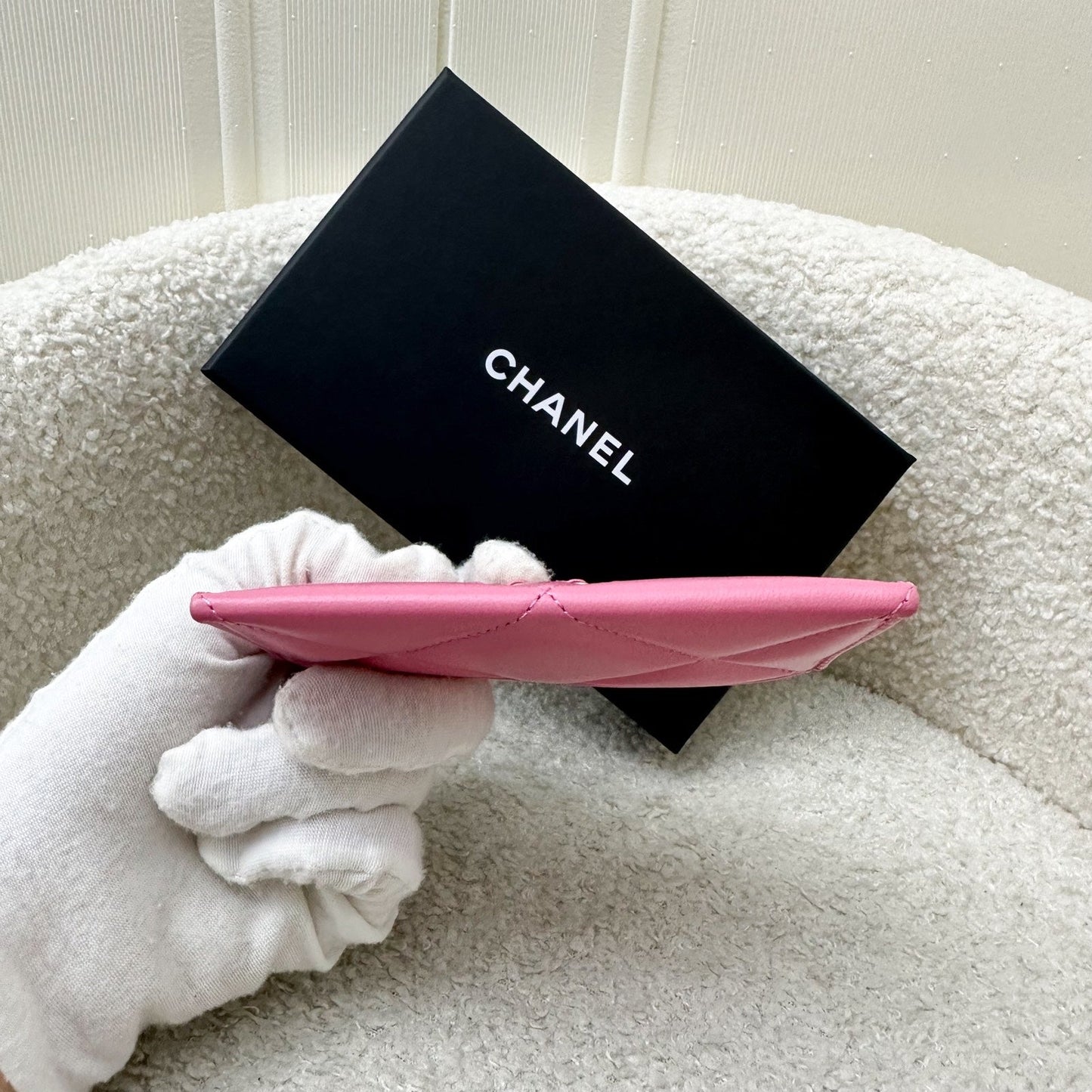 GLM-19 Flat Card Holder in Pink Lambskin and AGHW