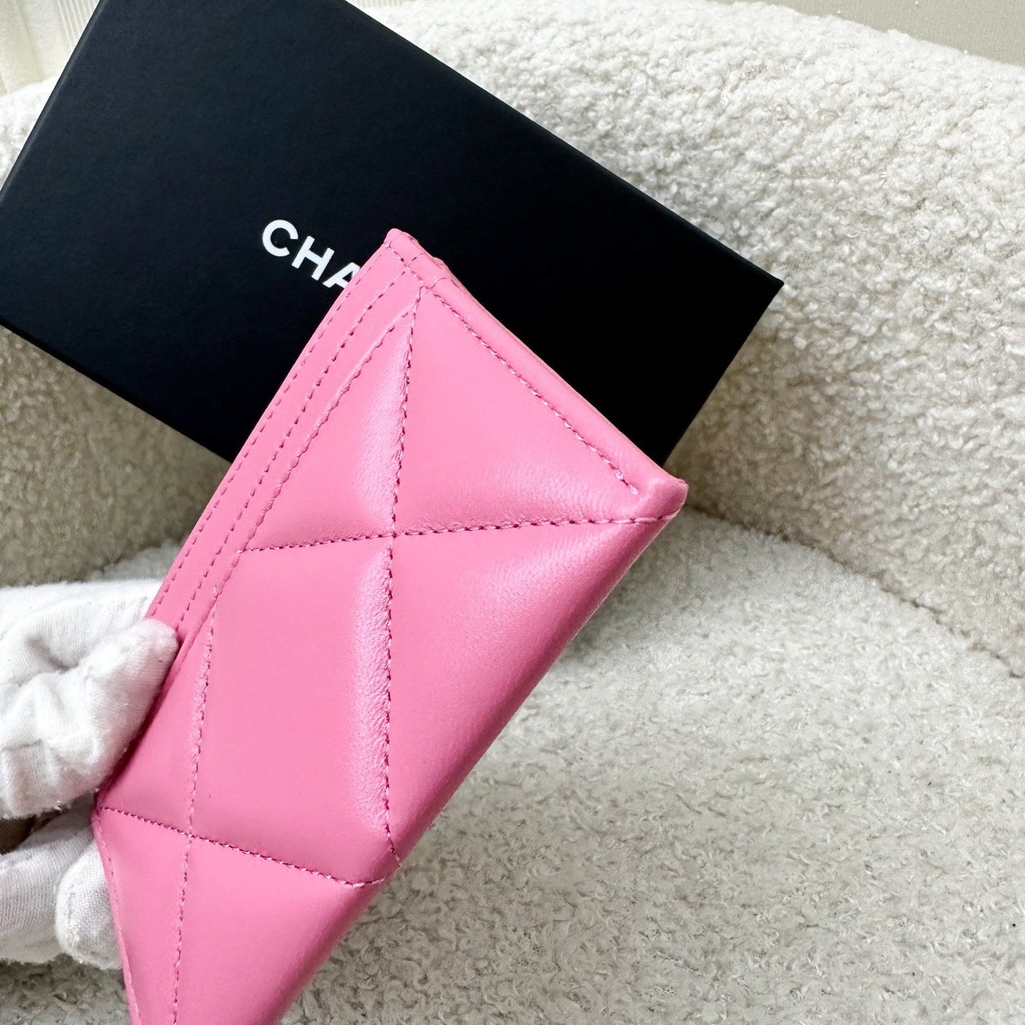 GLM-19 Flat Card Holder in Pink Lambskin and AGHW