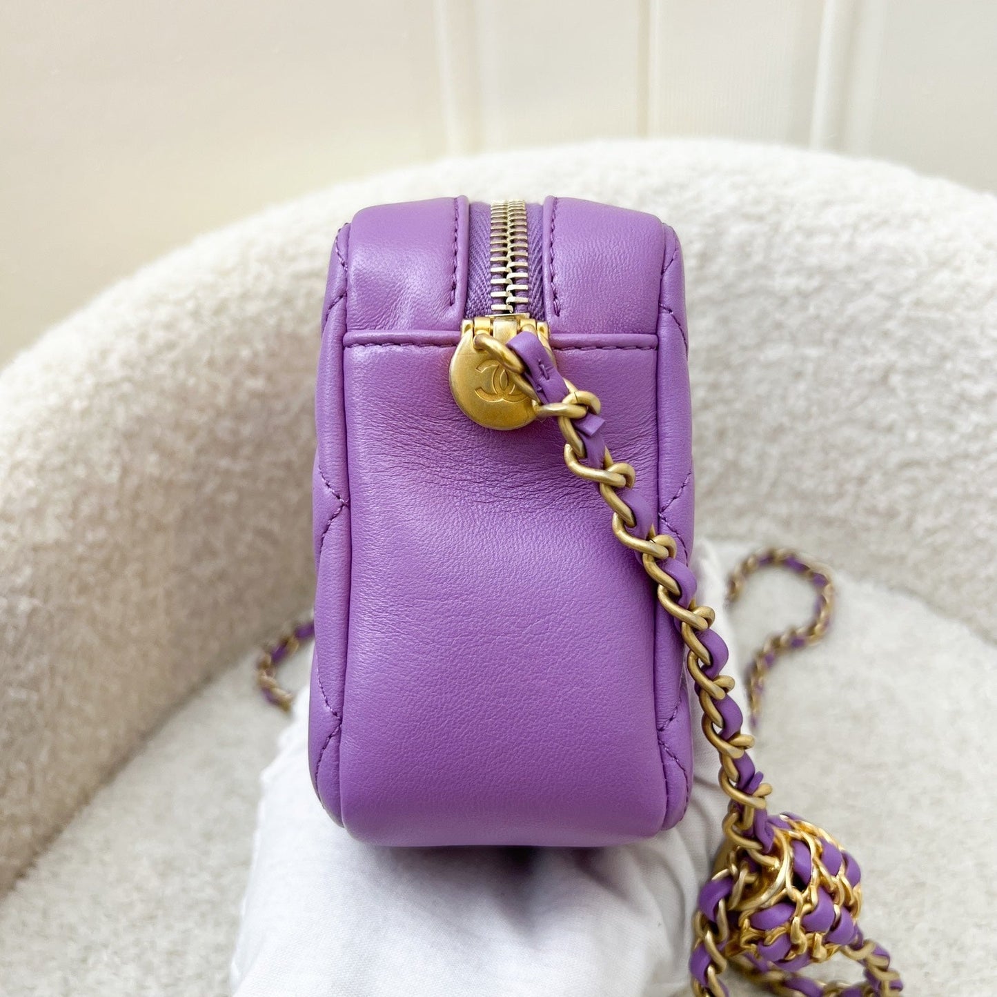 GLM-22S Pearl Crush Camera Bag in Purple Lambskin AGHW (Model: AS3258)