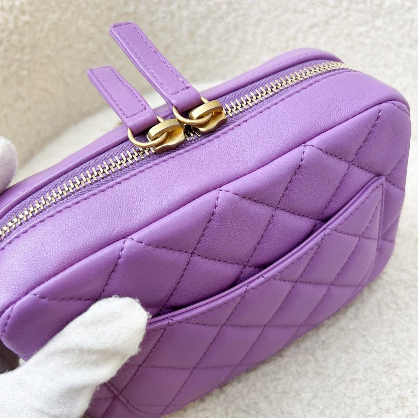 GLM-22S Pearl Crush Camera Bag in Purple Lambskin AGHW (Model: AS3258)