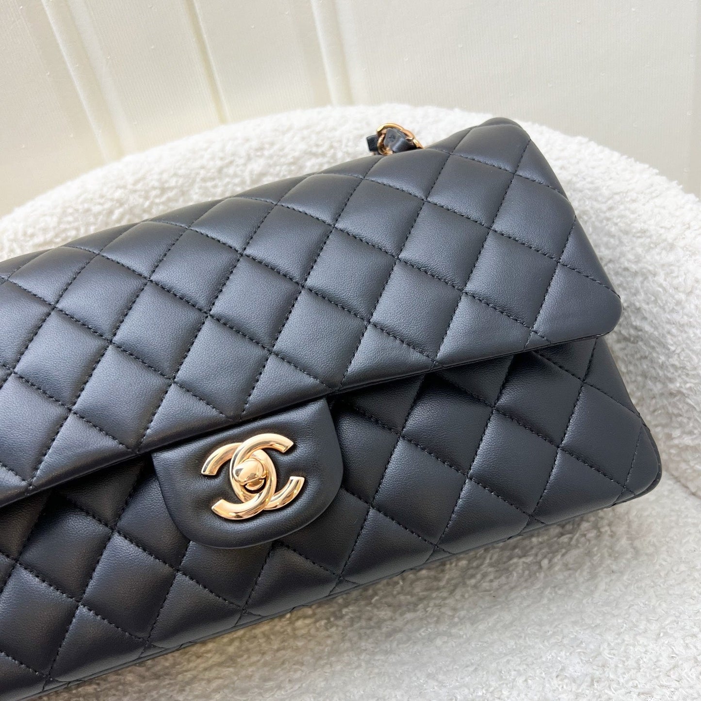 GLM-Medium Classic Flap CF in Black Lambskin and Rose Gold HW