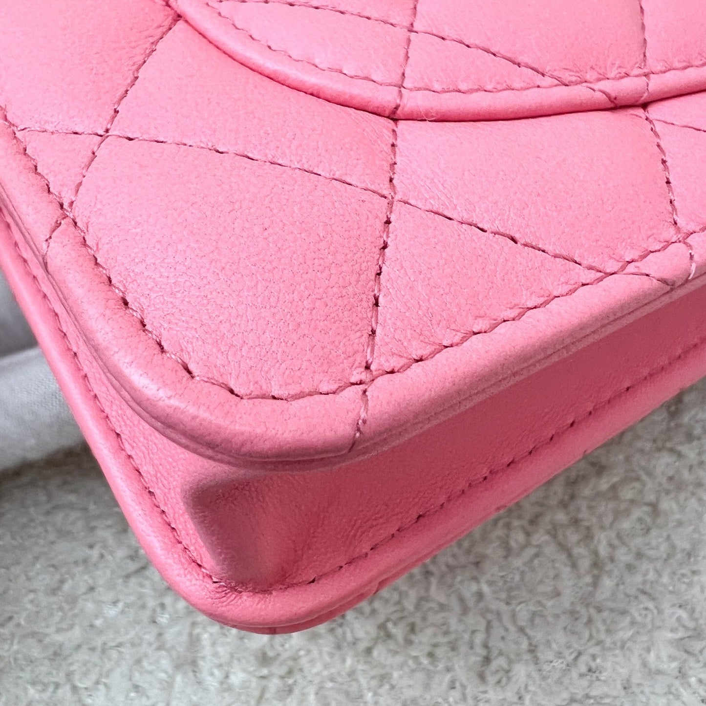 GLM-Pearl Crush Wallet on Chain WOC in 22S Coral Pink Lambskin and AGHW (Model: AP1450)