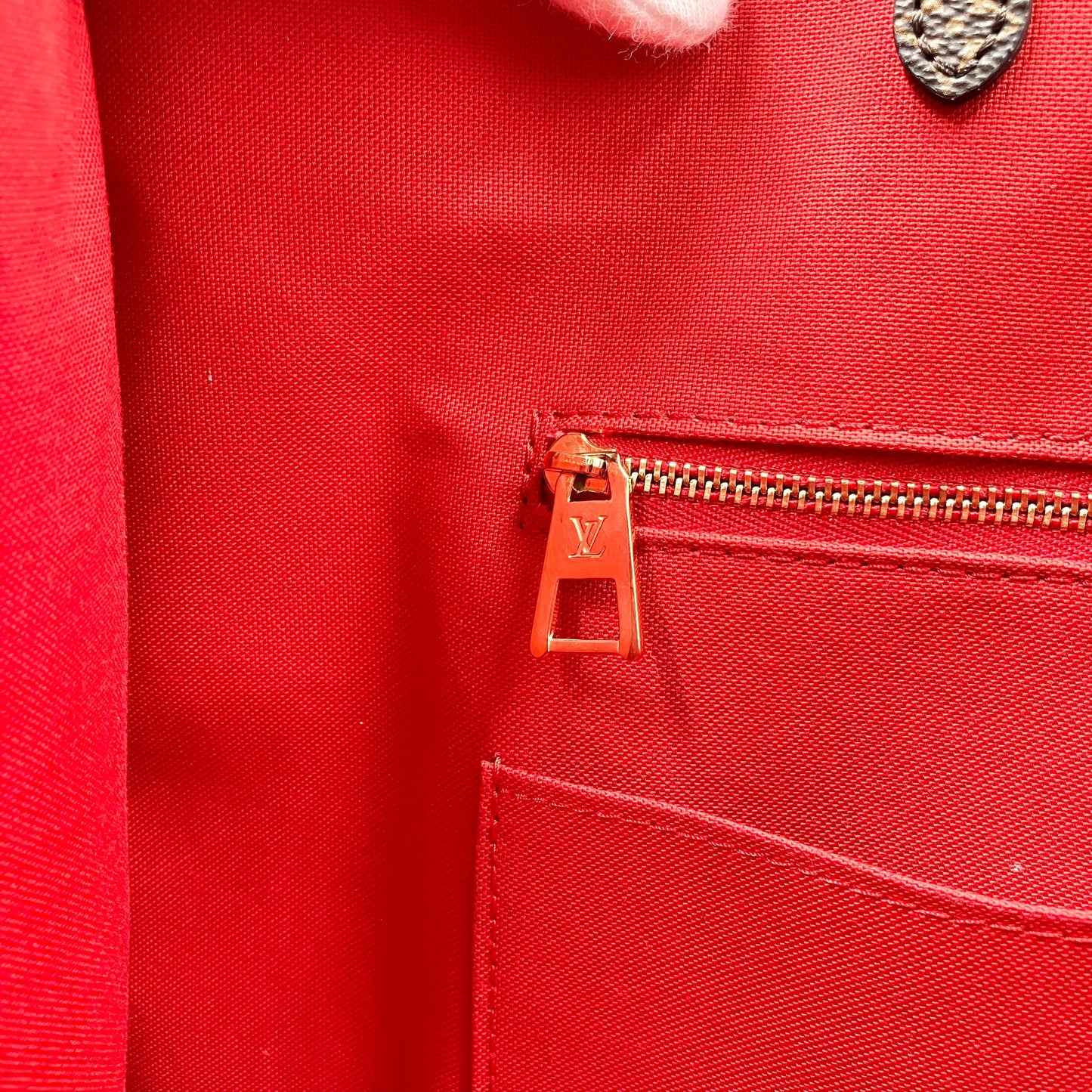 LOUIS VUITTON Giant Monogram Reverse ON THE GO GM