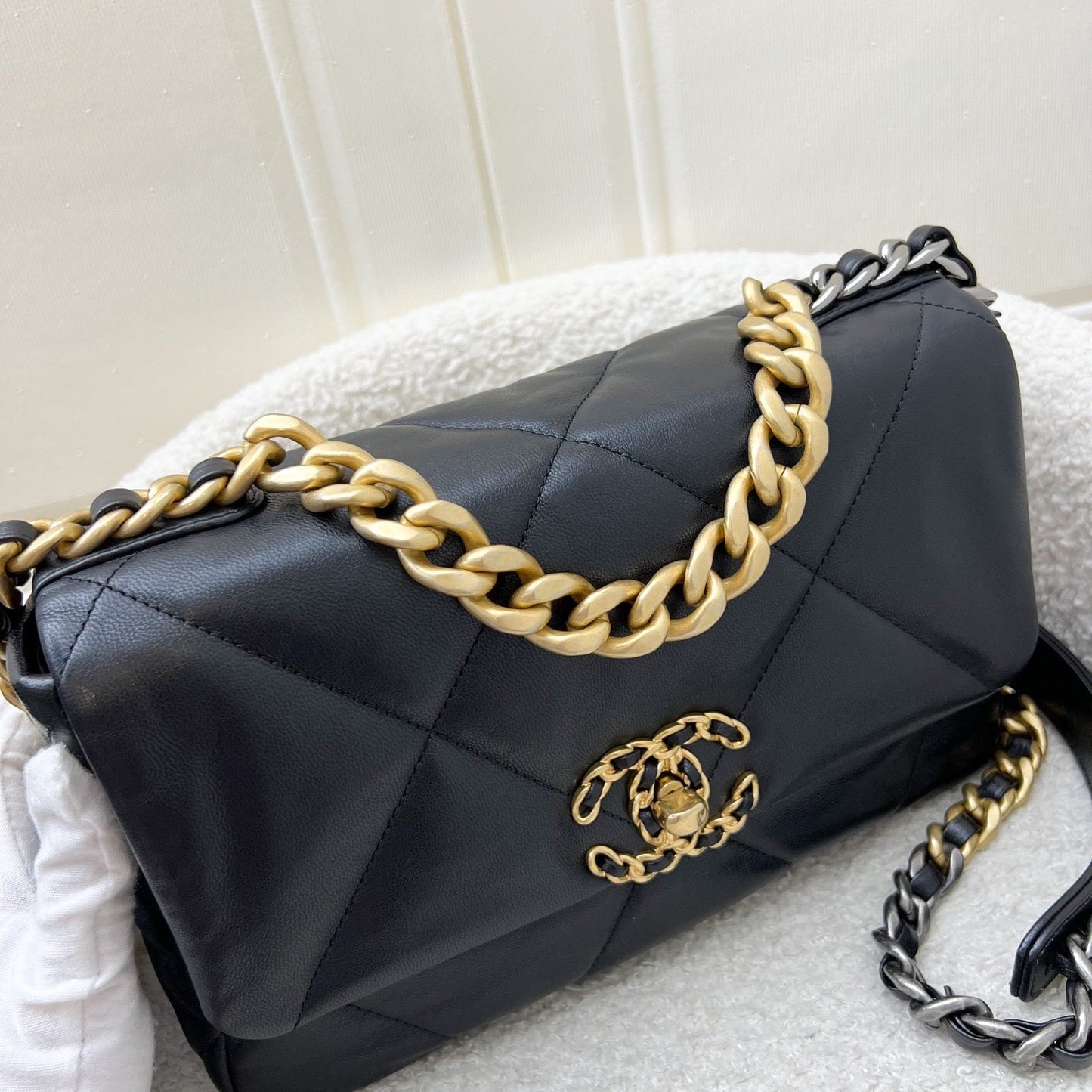 GLM-19 Small Flap in Black Goatskin and 3-tone HW (Model: AS1160)