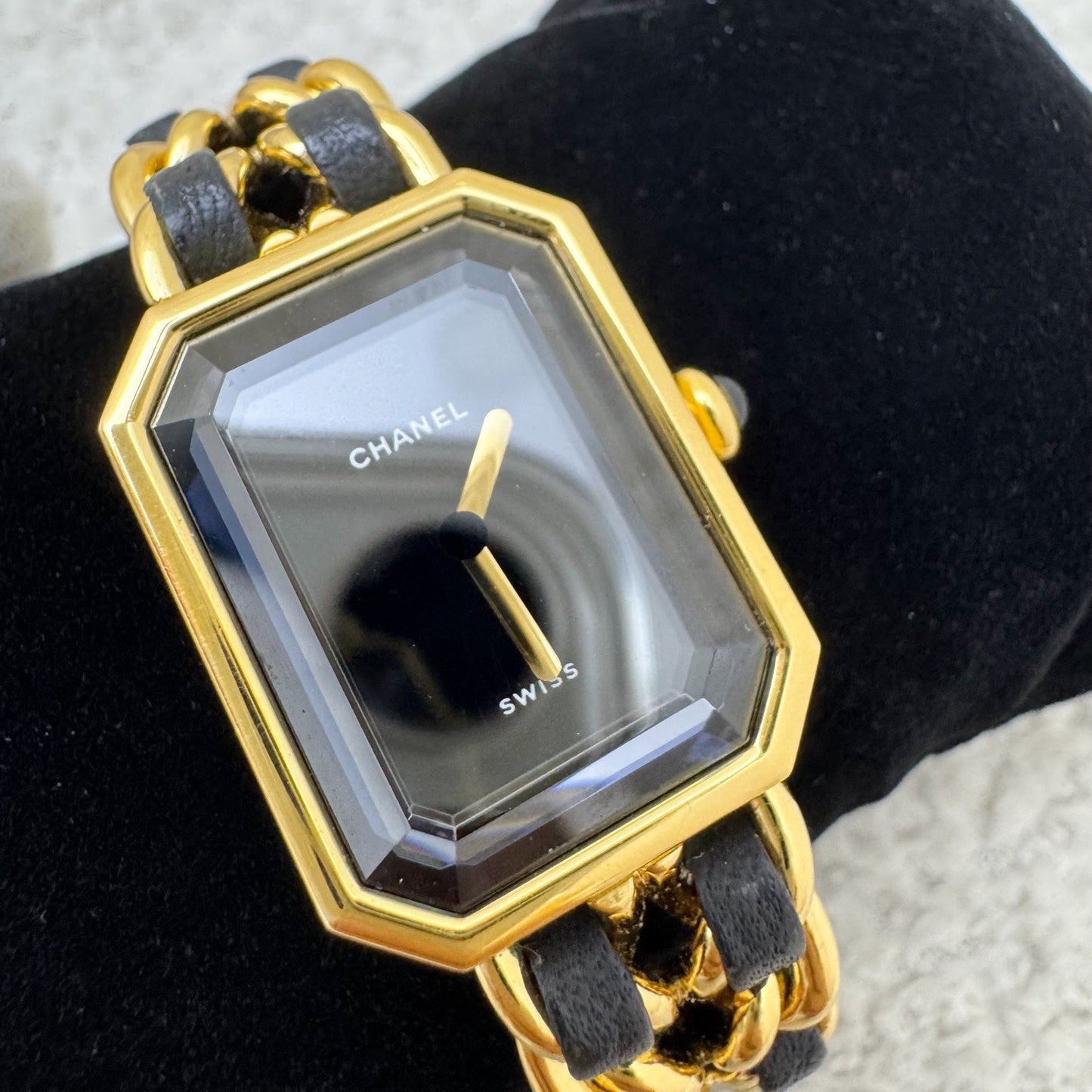 GLM- Premiere Watch in 24K GHW and Black Leather Size M (Year 1991)