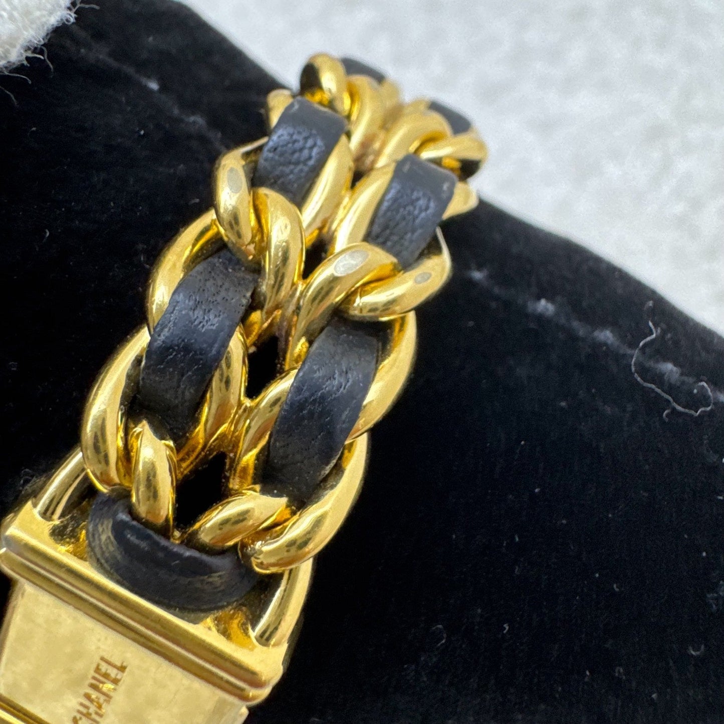 GLM- Premiere Watch in 24K GHW and Black Leather Size M (Year 1991)